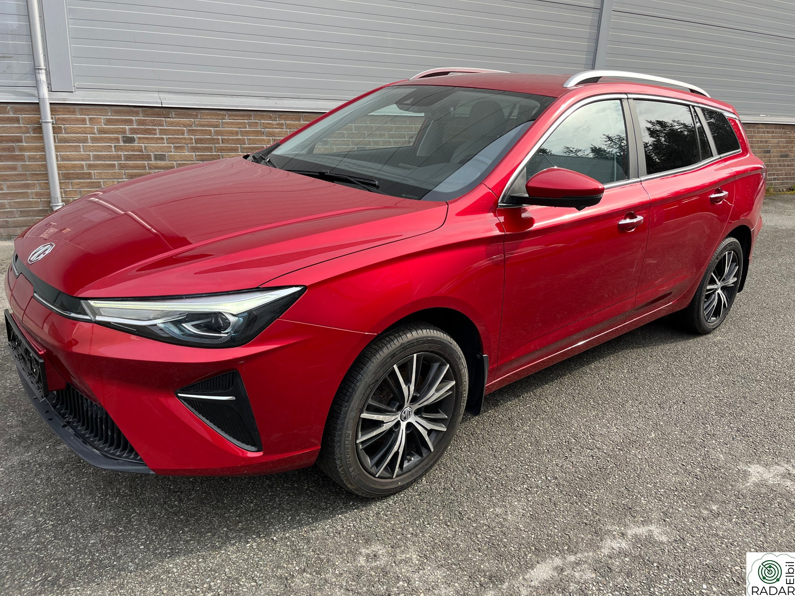 MG MG5 Electric 61KW 156HK LONG-RANGE LUXURY SKINN ACC PDC