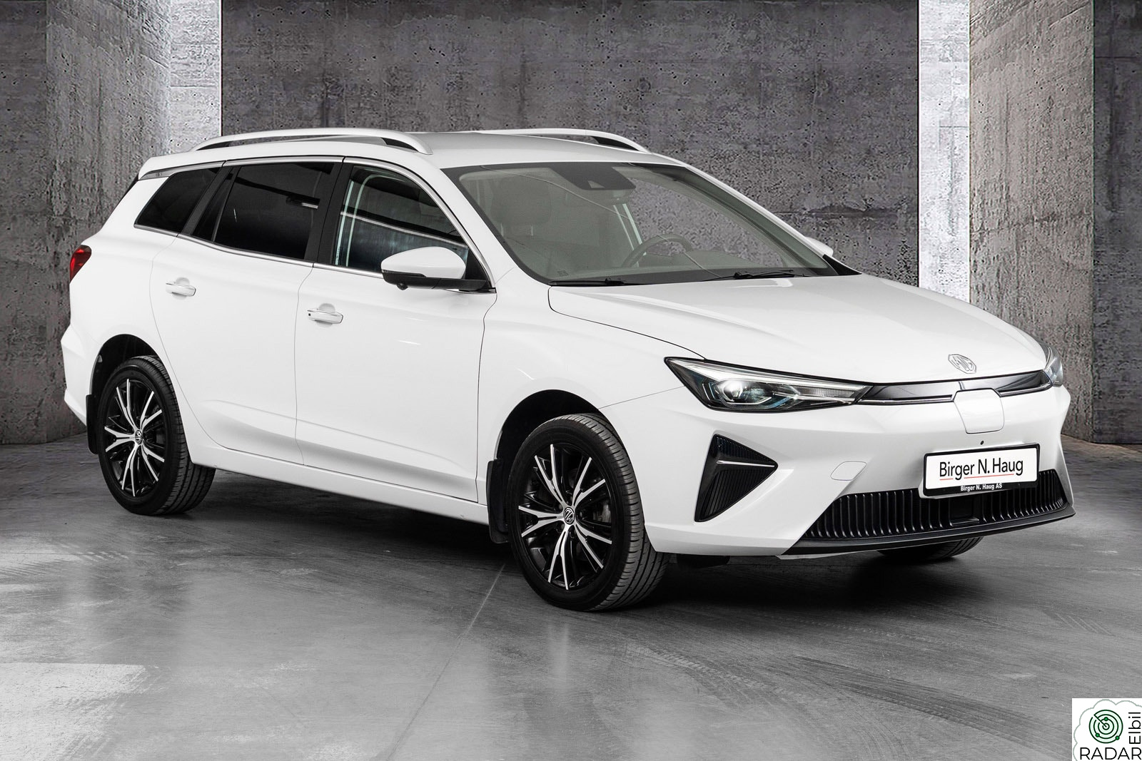 MG MG5 Electric Luxury 7 års garanti / fin km / tilstandsrapport