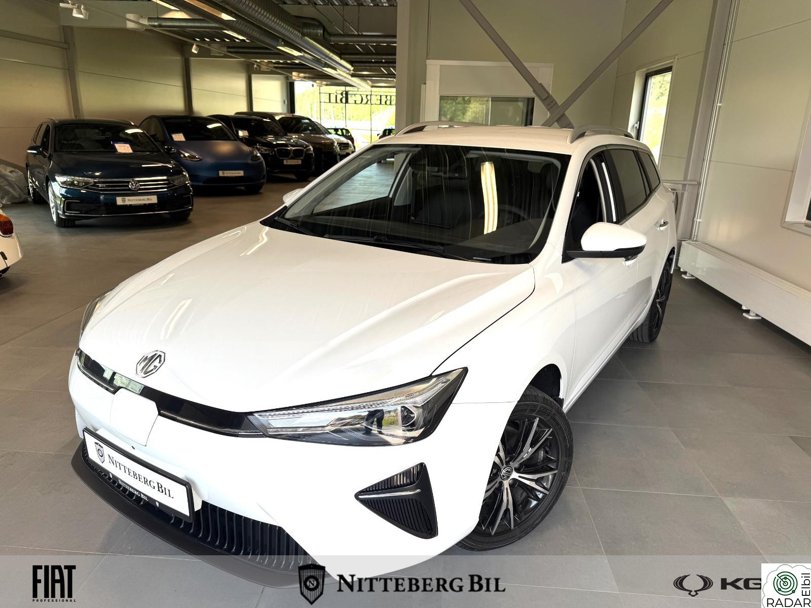 MG MG5 Electric MG5 Luxury Long Range Delskinn-360 Ryggekamera-Navi