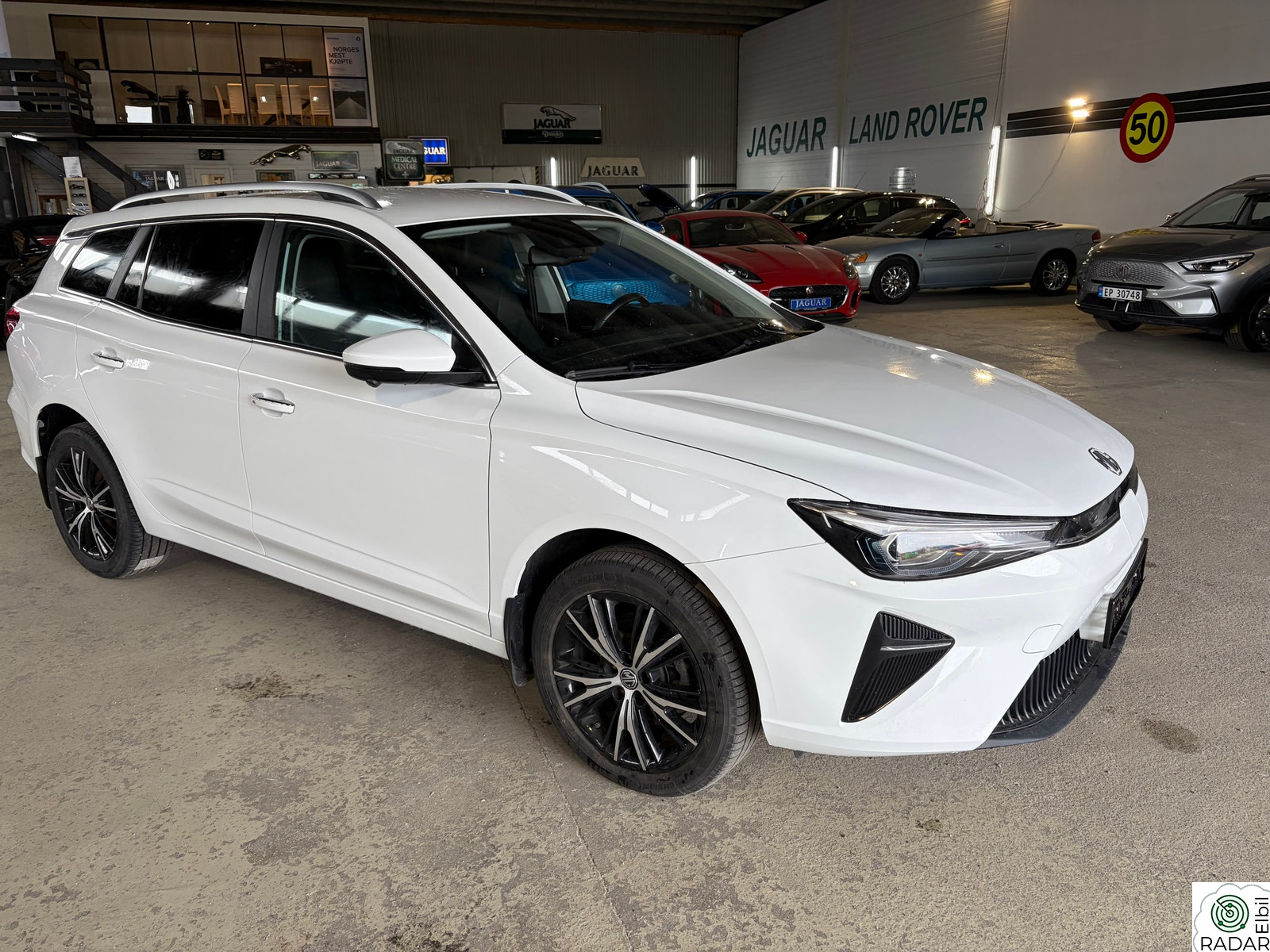 MG MG5 Electric 61KW 156HK LONG-RANGE LUXURY SKINN NAVI ACC PDC