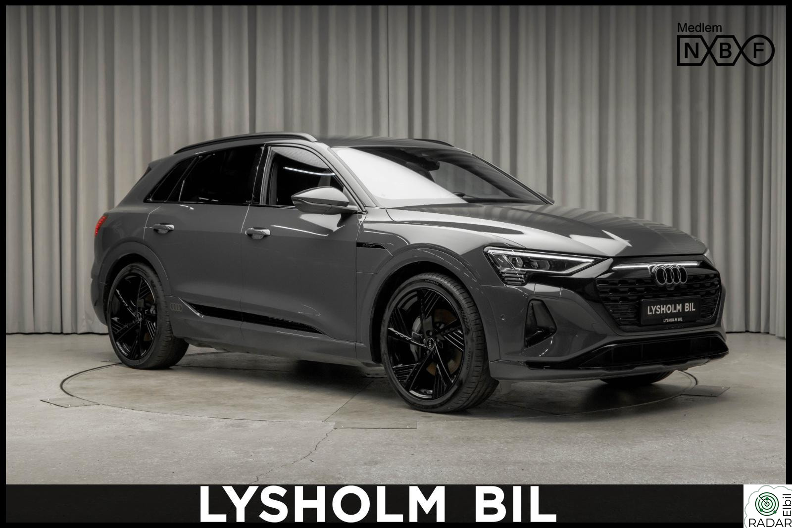 AUDI Q8 50 E TRON Black Edition/S-Line/Krok/22"/Luft/ACC/LED/R.kam ++