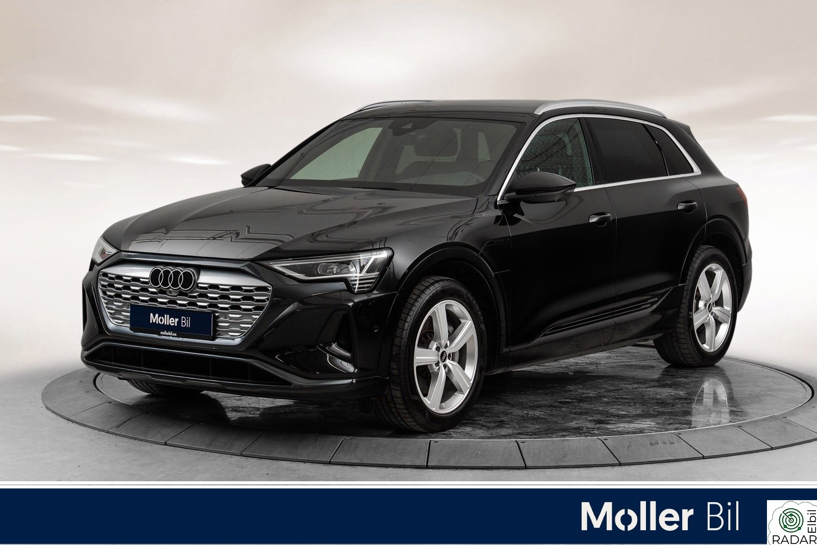 AUDI Q8 55 E TRON 55 Advanced - Luft, 360Kam, Sp.Seter, Krok, 20"