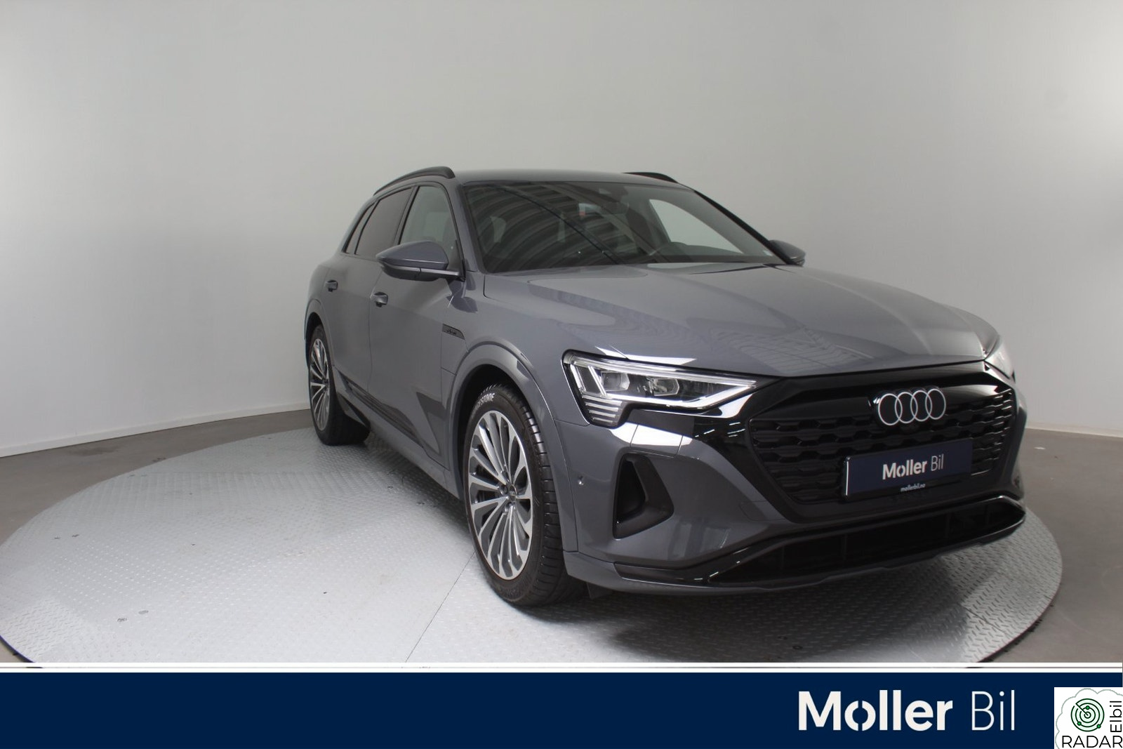 AUDI Q8 55 e-tron 55 Advanced Limited - 360kam, Adv.key, Krok, Navi, 21"