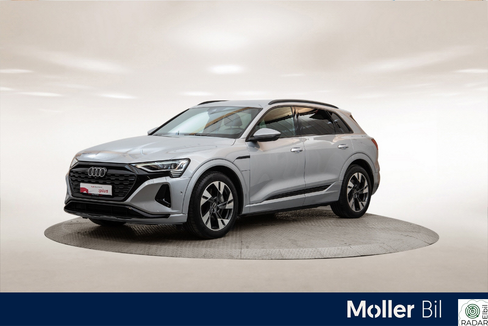 AUDI Q8 55 e-tron 55 adv ltd plus *B&O/LED Matrix/Krok/360kamera*