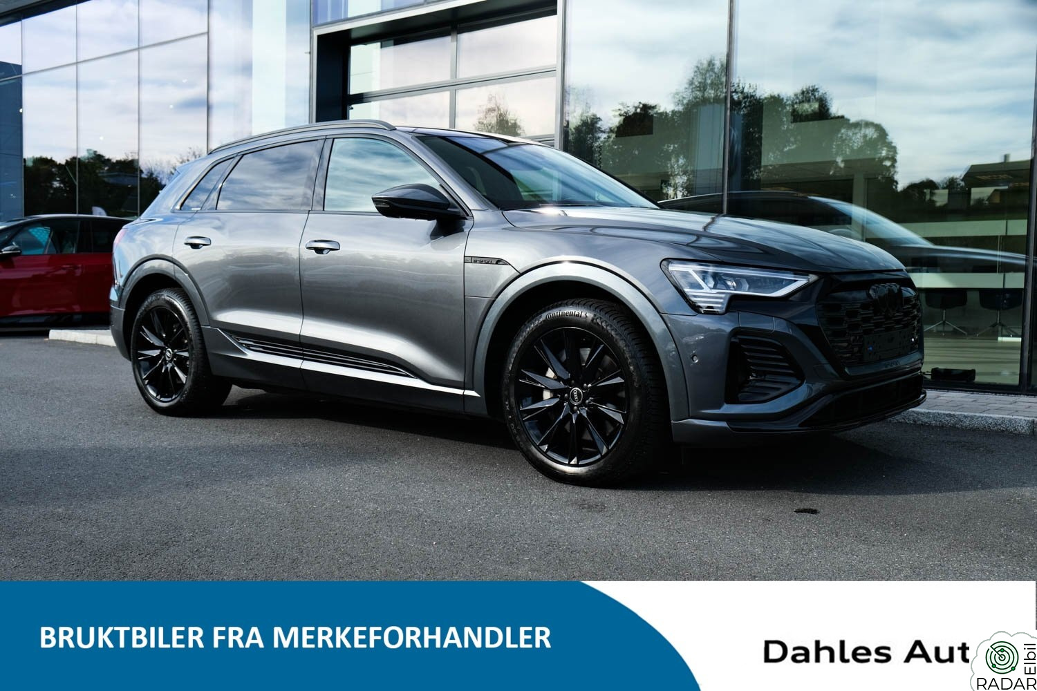 AUDI Q8 55 E TRON 55 s line plus - SortOptikk/HeadUp/H.feste/21"/360 +++