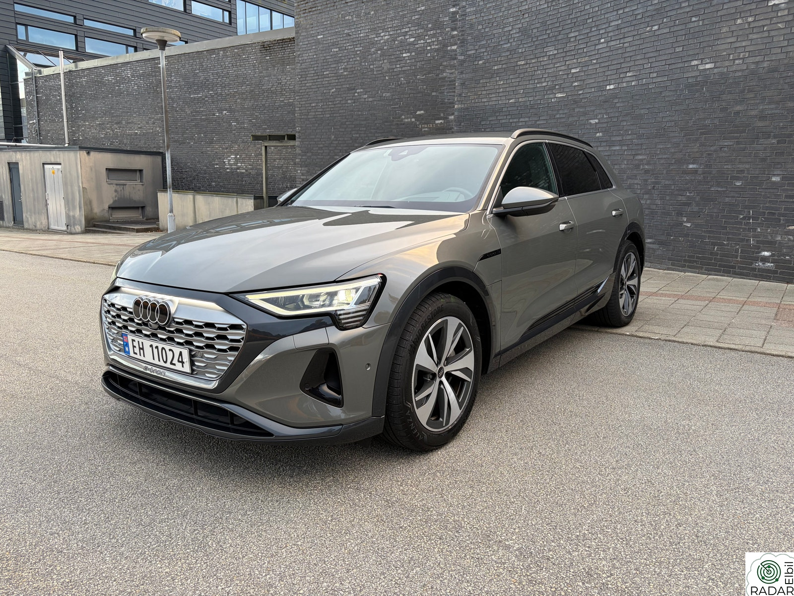 AUDI Q8 55 E TRON 55 Advanced Luft/HeadUp/H.feste/ACC +++