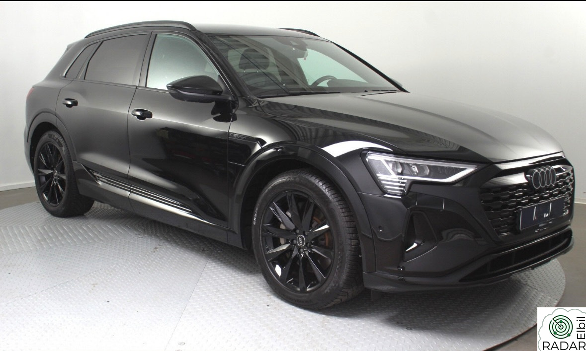 AUDI Q8 50 E TRON 50 Advanced Plus