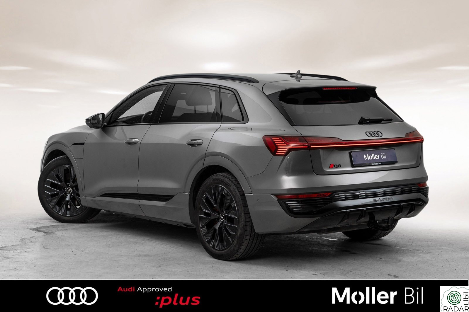 AUDI Q8 55 E TRON 55 S Line Plus Black Edition H.feste-21"-Luftfjæring-mm