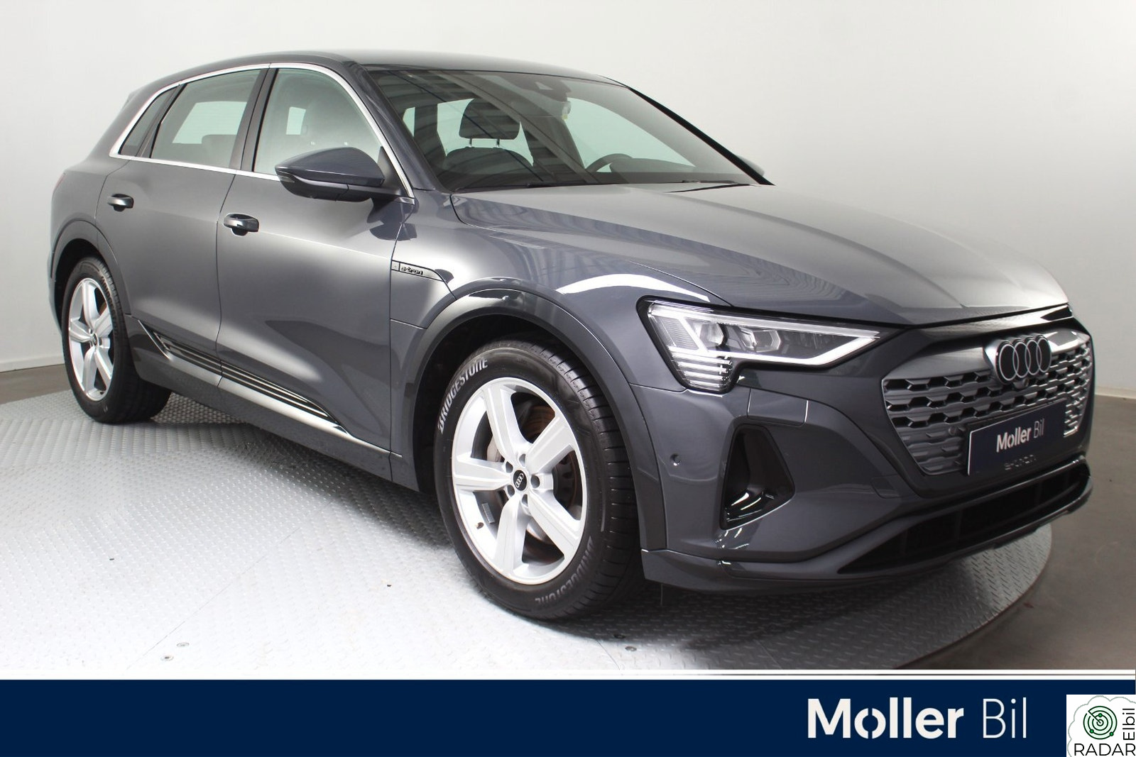 AUDI Q8 55 e-tron 55 Advanced - 360Kam, HUD, Matrix, Krok