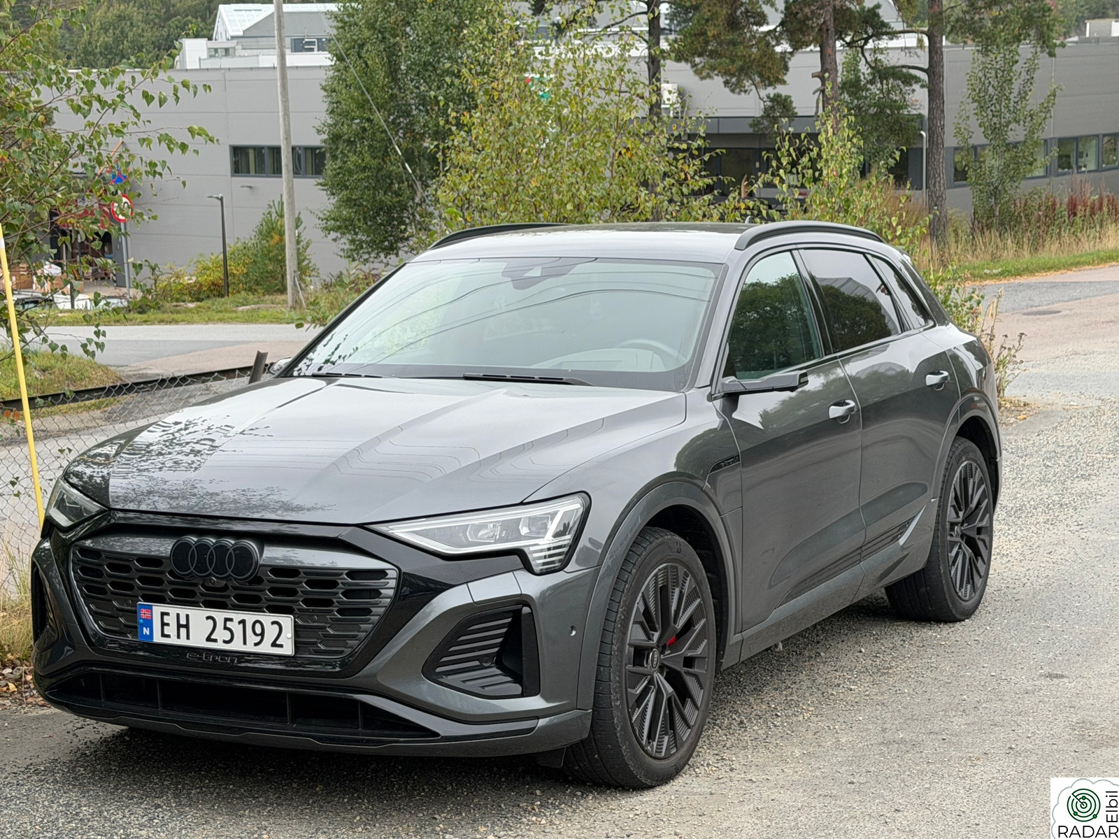 AUDI Q8 55 E TRON 55 S line Plus
