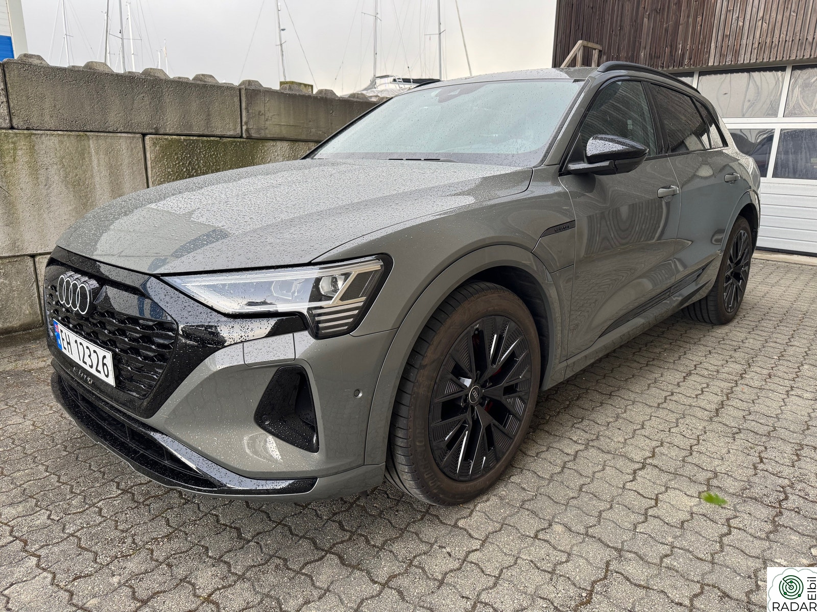 AUDI Q8 55 E TRON 55 Advanced Plus