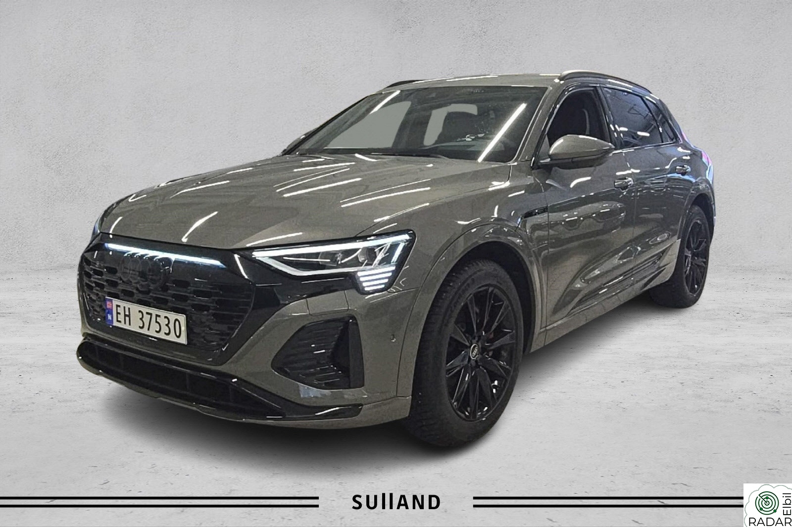 AUDI Q8 55 E TRON 55 s line plus Topputstyrt-Garanti-Bytte