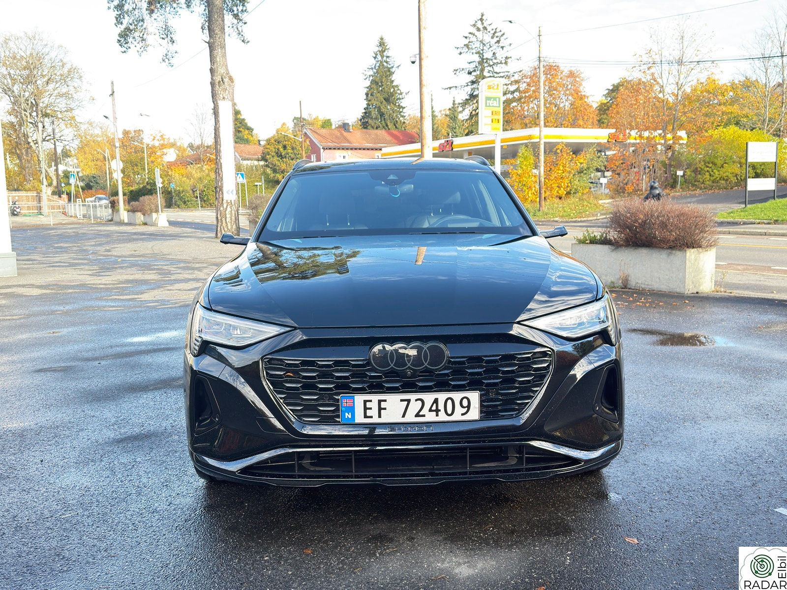 AUDI Q8 50 E TRON S-Line/Krok/Matrix/Pano/HUD/360/Svart optikk/21"/ACC