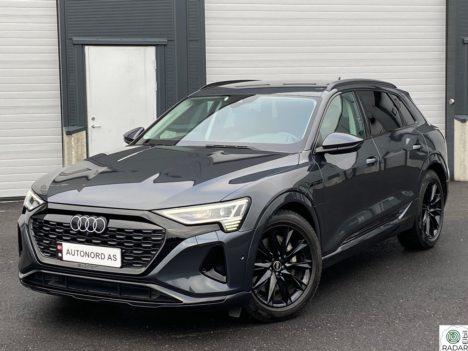 AUDI Q8 50 E TRON Advanced Plus | Matrix | Sort optikk | 360 kamera