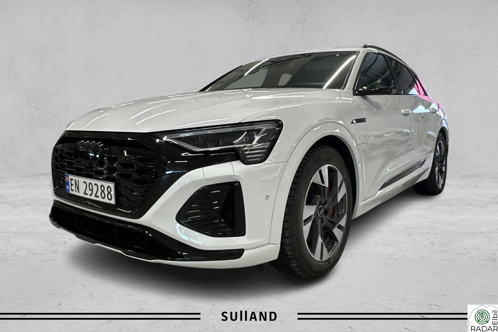 AUDI Q8 55 e-tron 55 S line Loaded-Garanti-Bytte