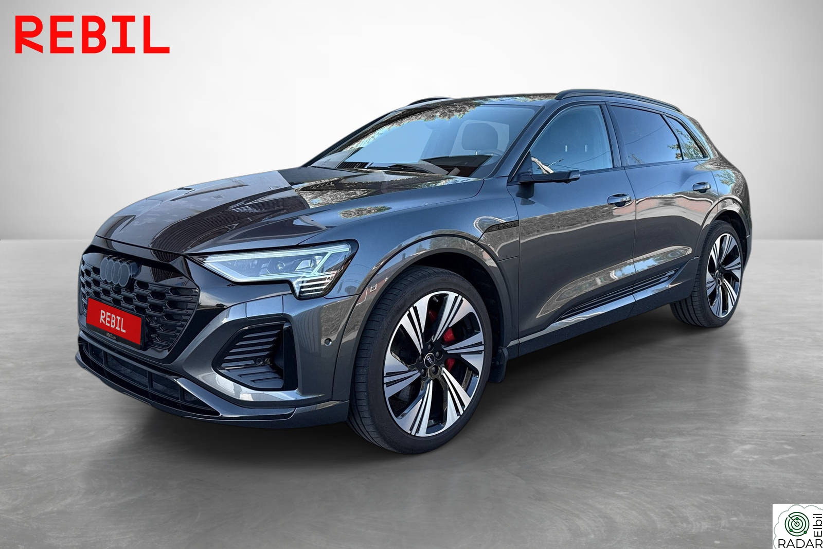 AUDI Q8 55 E TRON 55/S-Line plus/HUD/Matrix/360/Pano/Memory/Luft/ACC/Krok