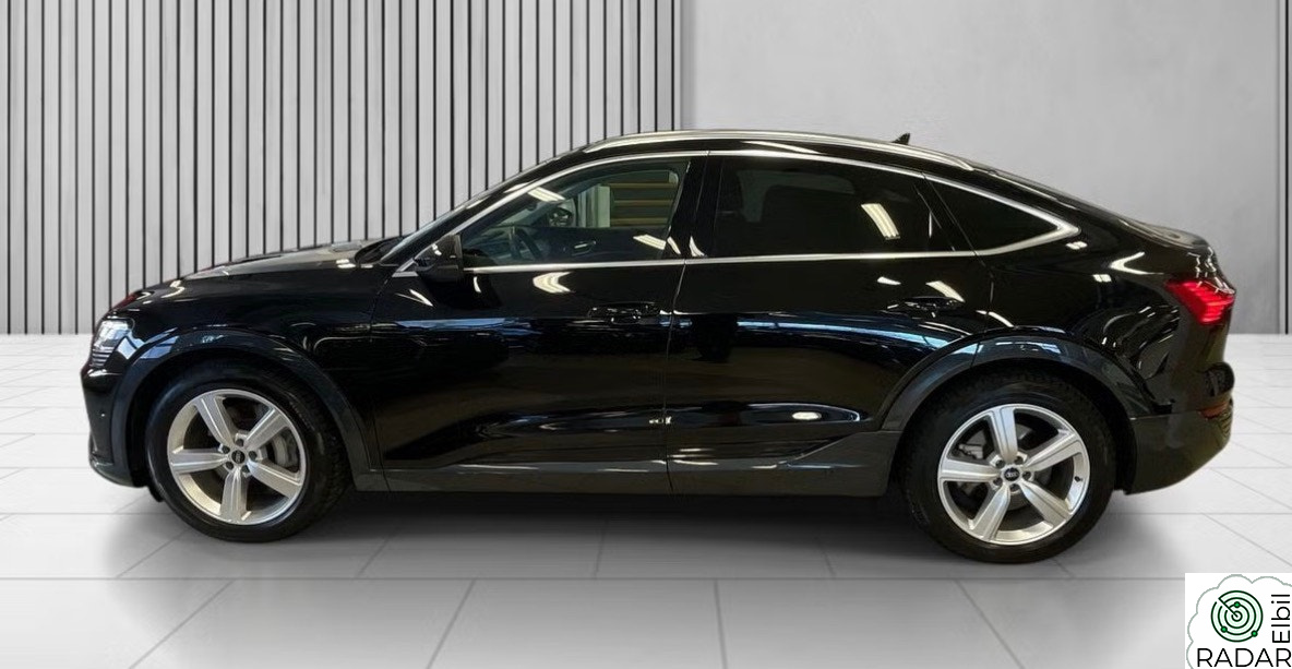 AUDI Q8 SPORTBACK 50 E TRON Sportback 50 Advanced
