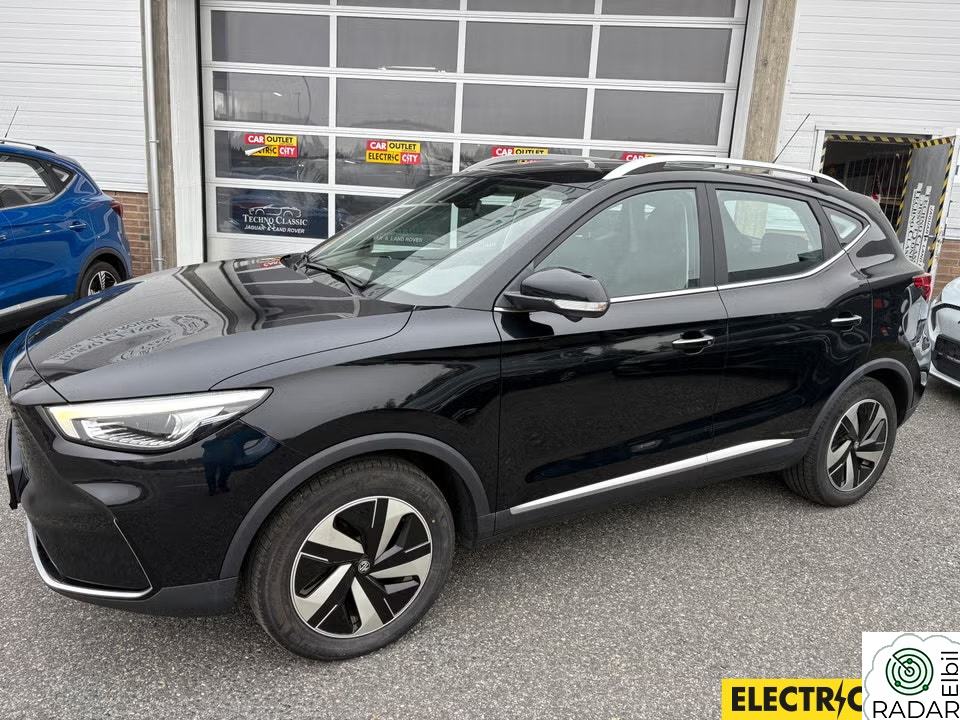 MG ZS EV 70KW 156HK LUXURY SKINN KLIMA NAVI PANORAMATAK