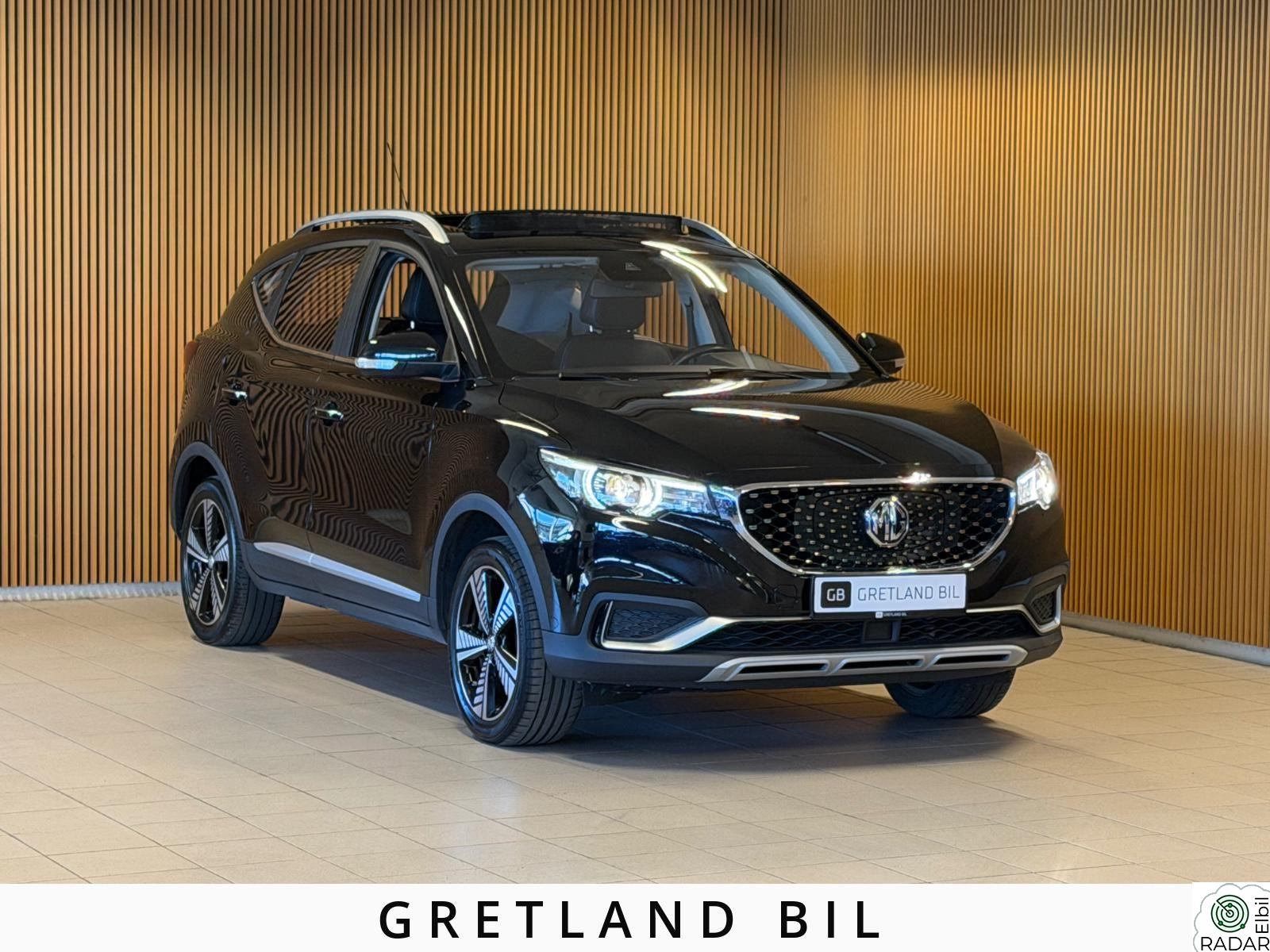 MG ZS EV LUXURY UTGAVE/PANO TAK/ ADP. CRUISE/CARPLAY/SKINN!