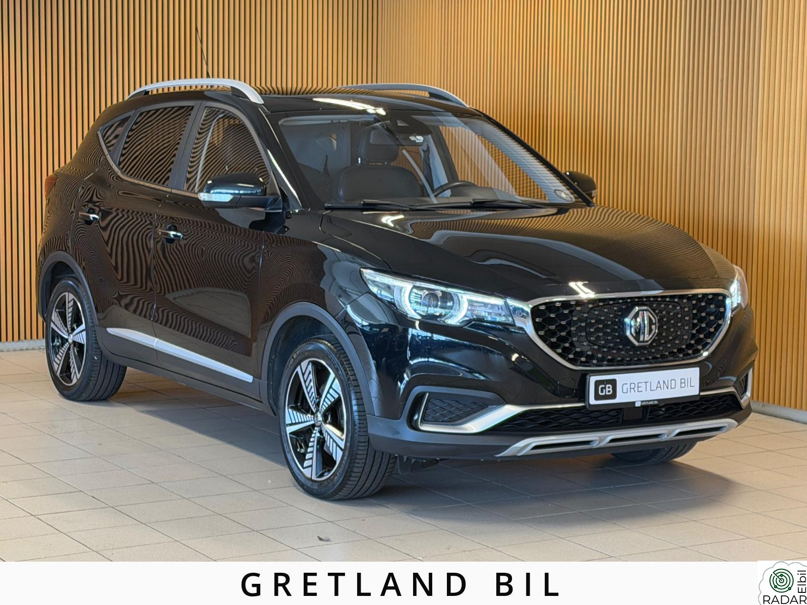 MG ZS EV LUXURY UTGAVE/PANO TAK/ ADP. CRUISE/CARPLAY/SKINN!