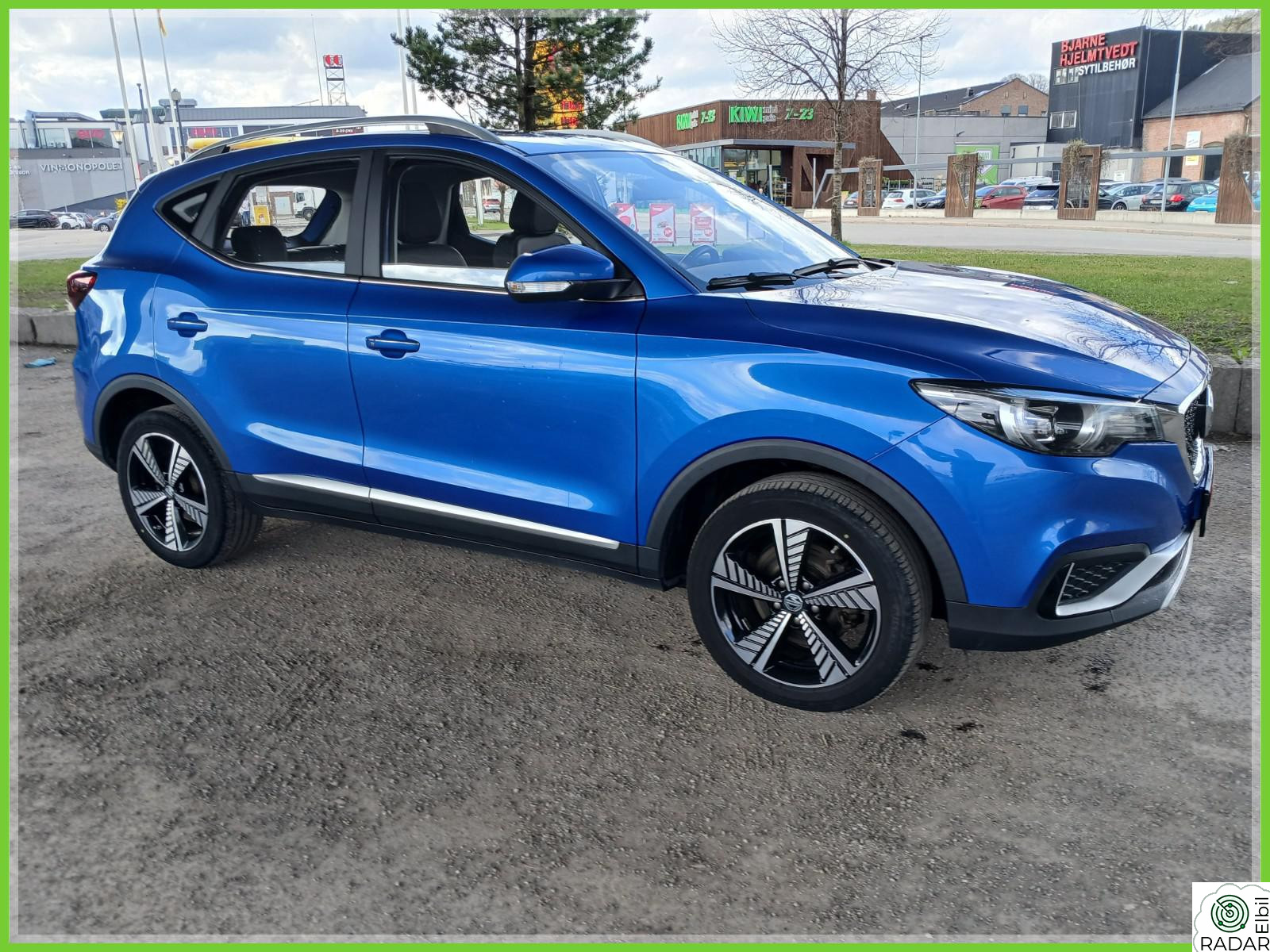 MG ZS EV 45KW 143HK LUXURY SKINN NAVI PANORAMTAK LED-LYS