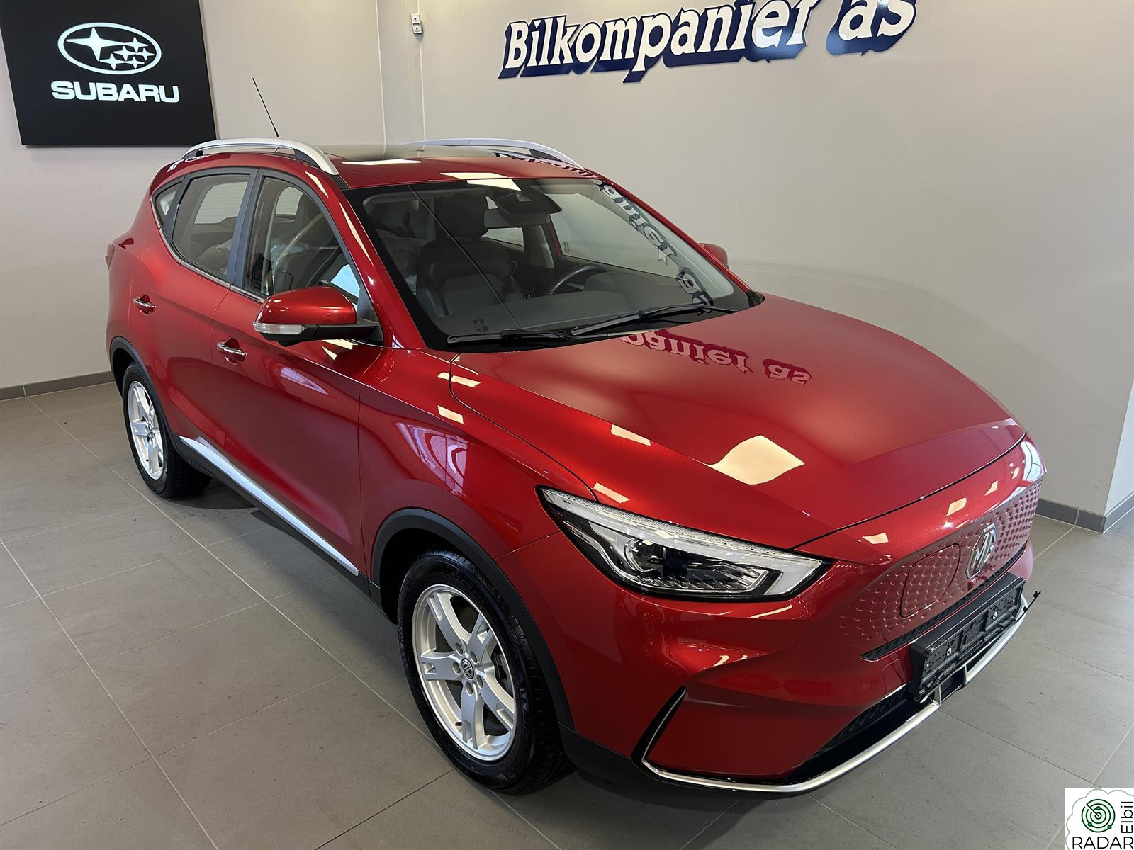 MG ZS EV ZS Luxury/Tilhengerfeste/Nybilgaranti/Glasstak/Skinn/Ap