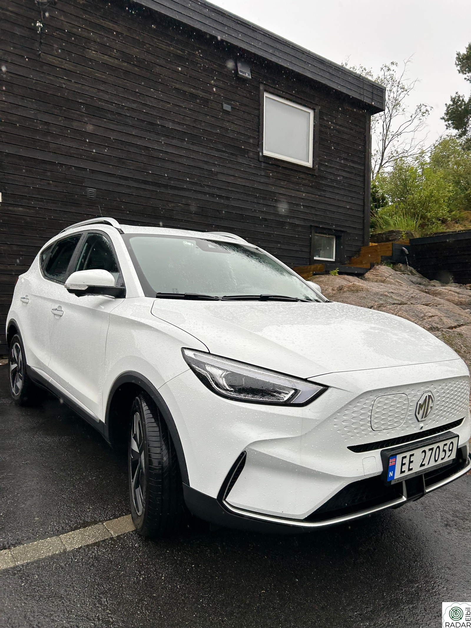 MG ZS EV Luxury Long Range