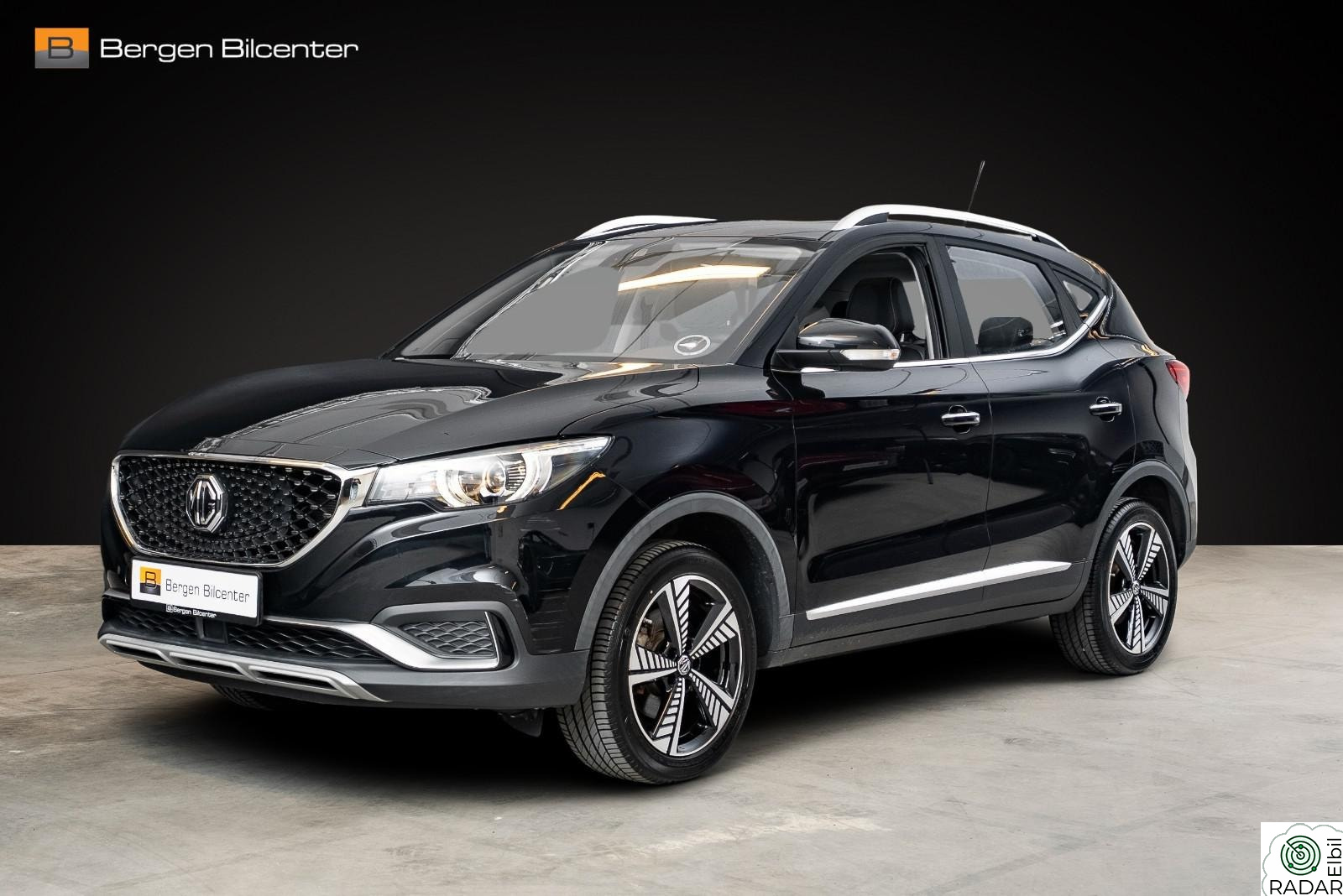 MG ZS EV Luxury Panorama kamera DAB