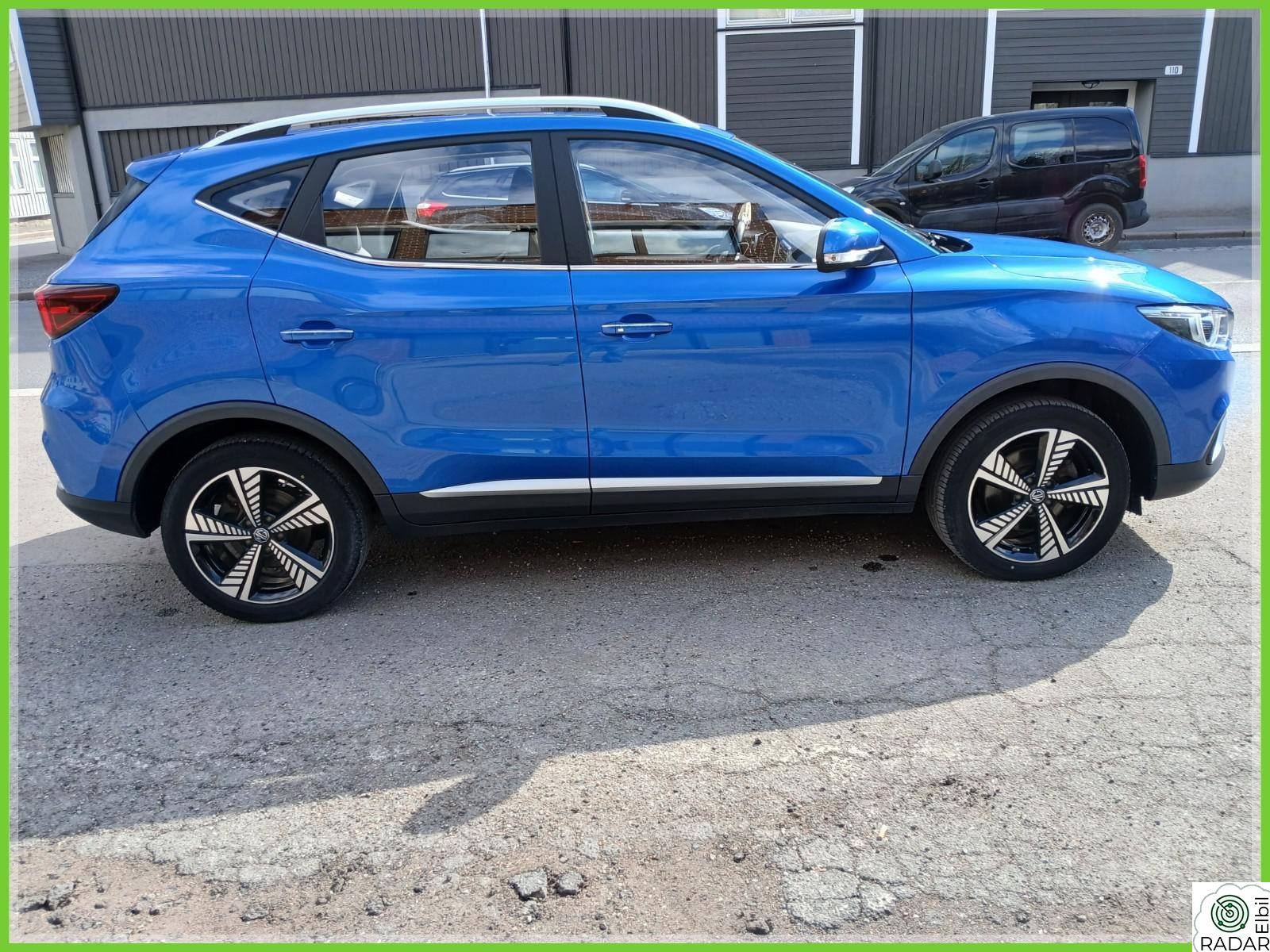 MG ZS EV 45KW 143HK LUXURY SKINN NAVI PANORAMTAK LED-LYS