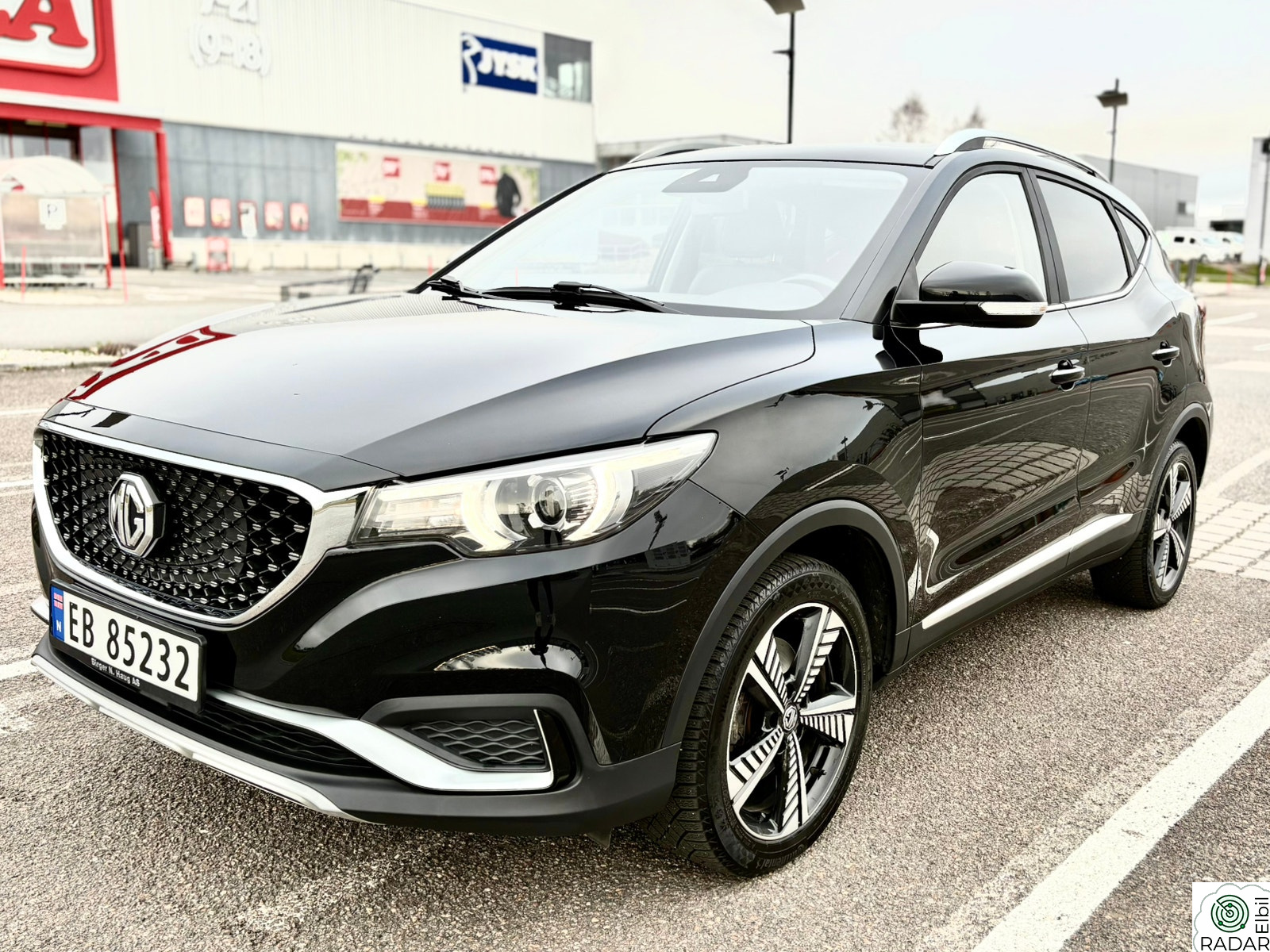 MG ZS EV LUXURY /Skinn /Panorama /LED /Adapt.Cruis /Navi+