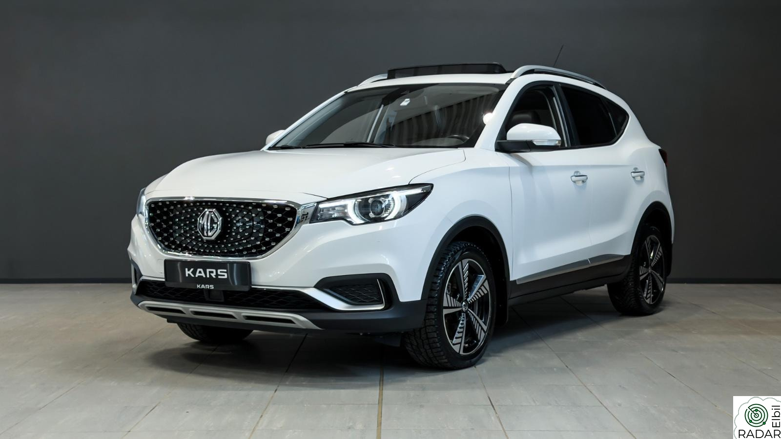 MG ZS EV Luxury 44 kWh/ Skinn / Panorama / Navi / CarPlay / ACC+