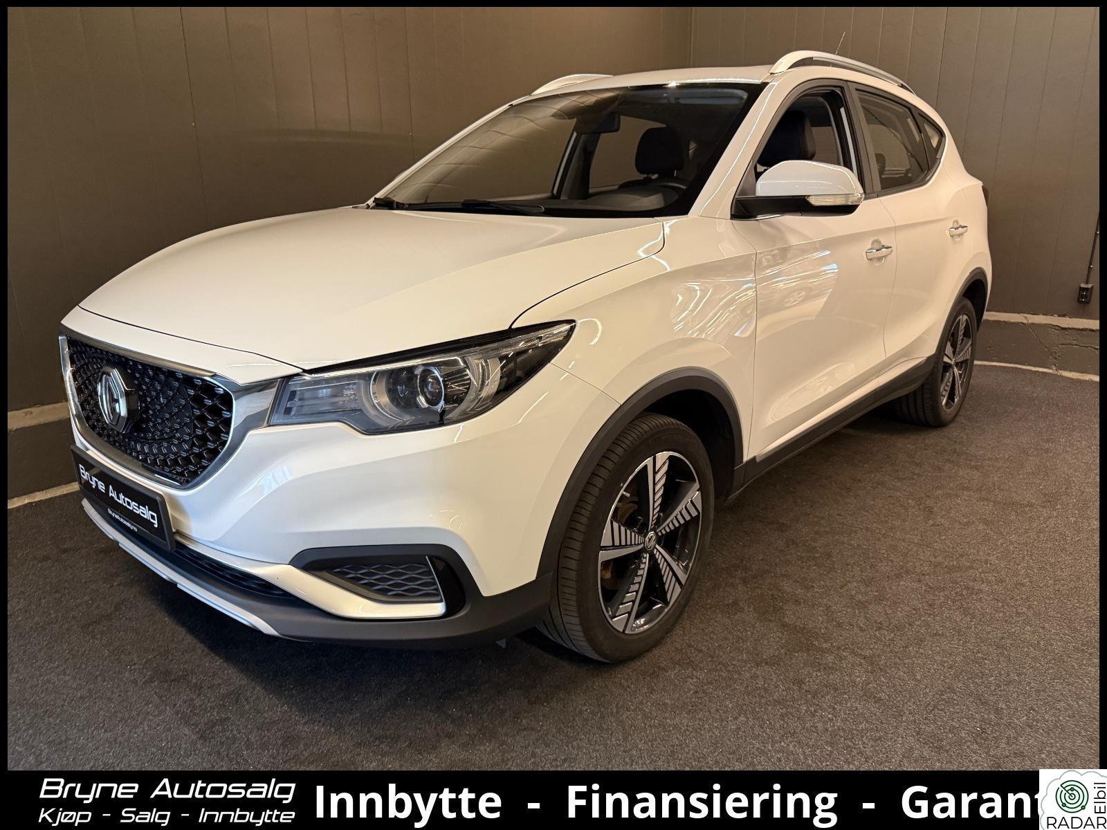 MG ZS EV LUXURY KAMERA/DAB/CARPLAY/DAB+/TLF+++