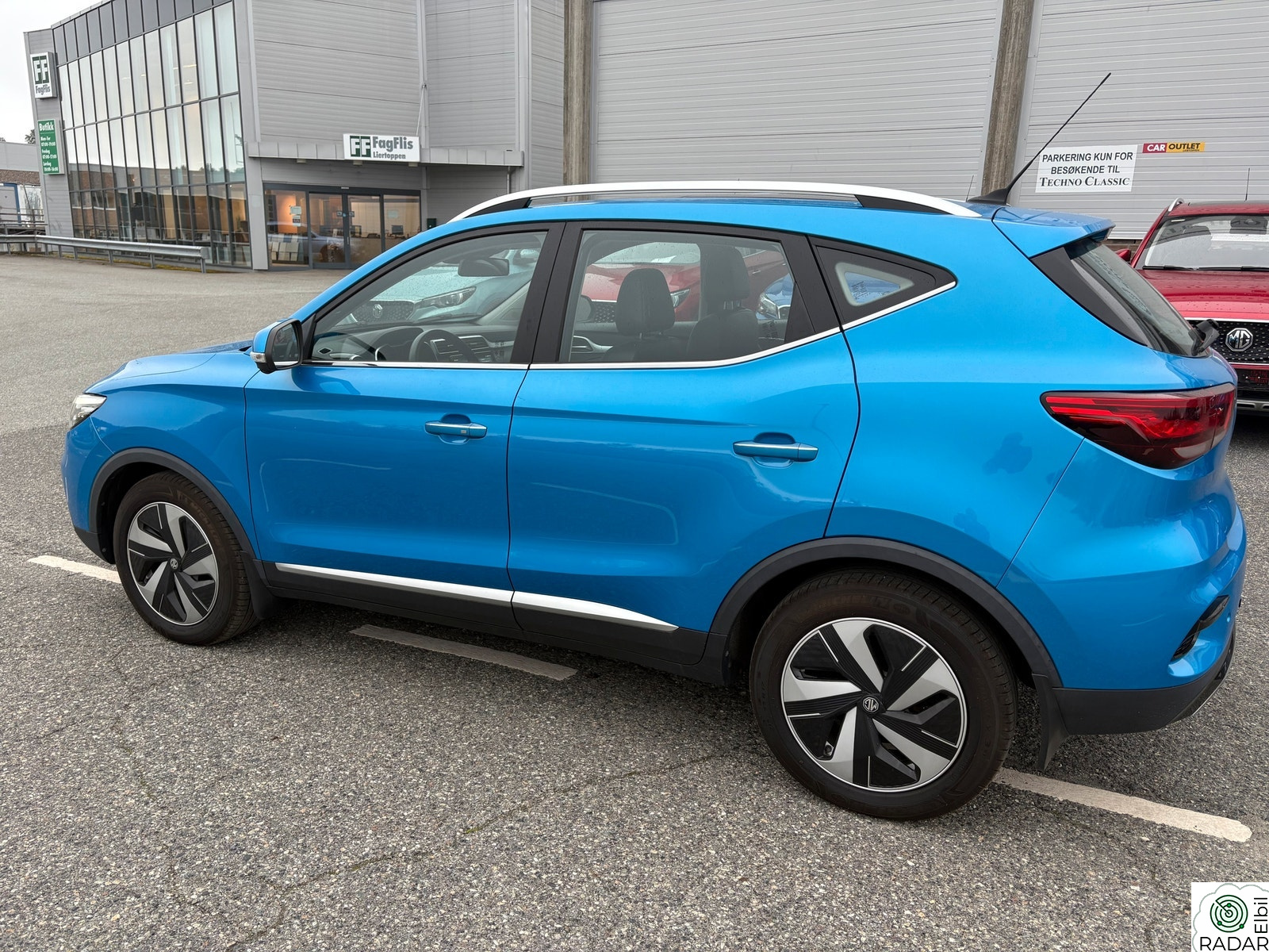 MG ZS EV 70KW 156HK LUXURY KLIMA SKINN PANORAMATAK
