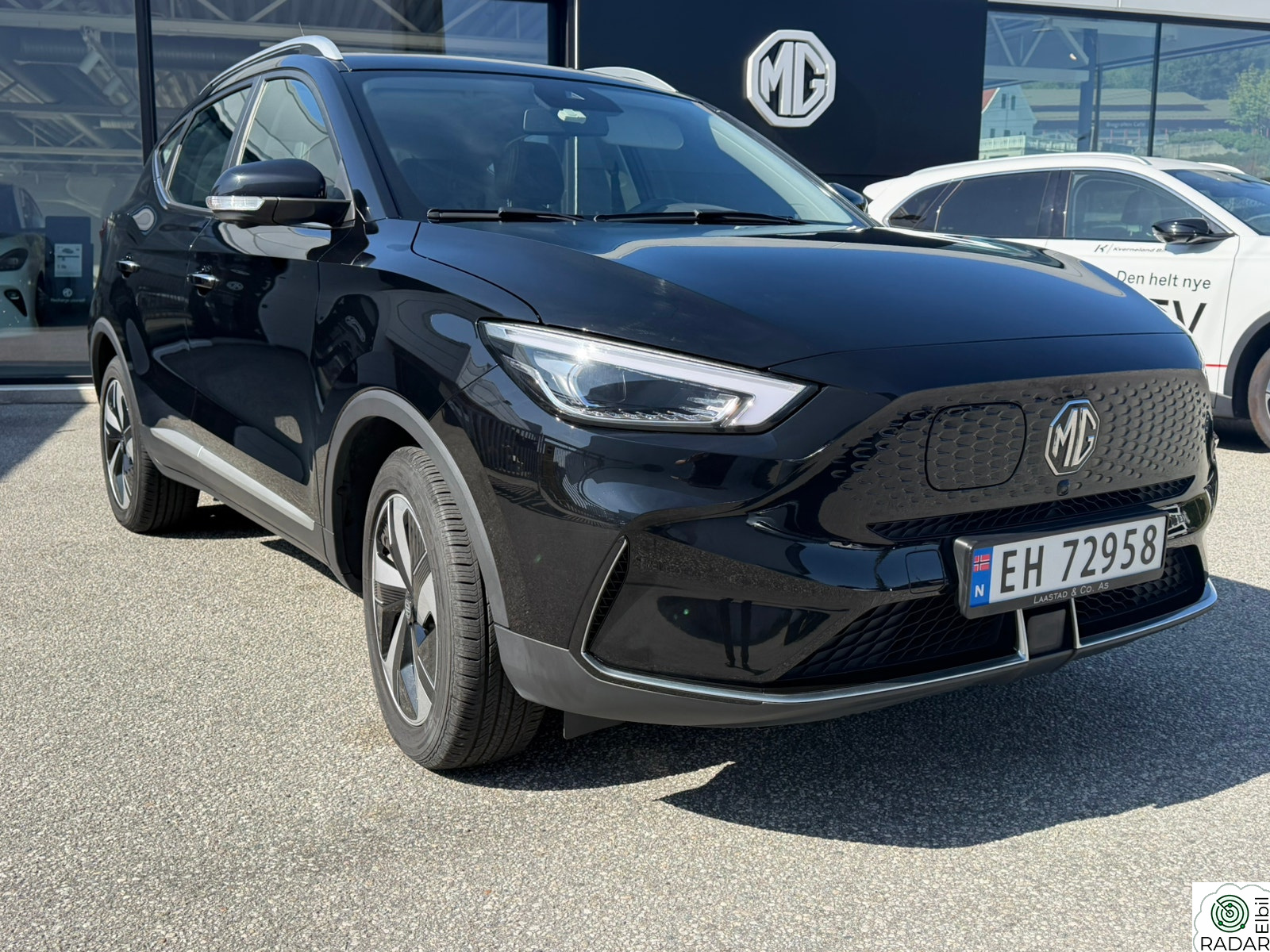 MG ZS EV Luxury Long Range