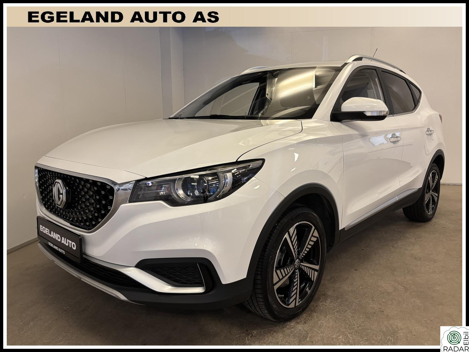 MG ZS EV Luxury MG Pilot 1eiers EU 03/28 Pano Skinn ACC BLIS +++