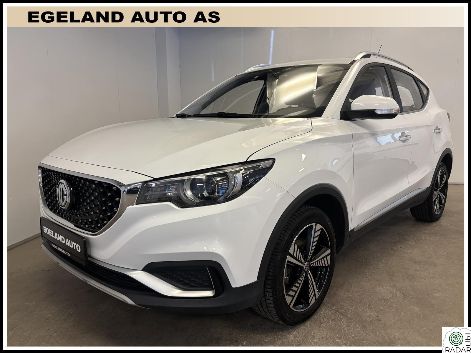 MG ZS EV Luxury MG Pilot 1eiers EU 05/28 Pano Skinn ACC BLIS +++