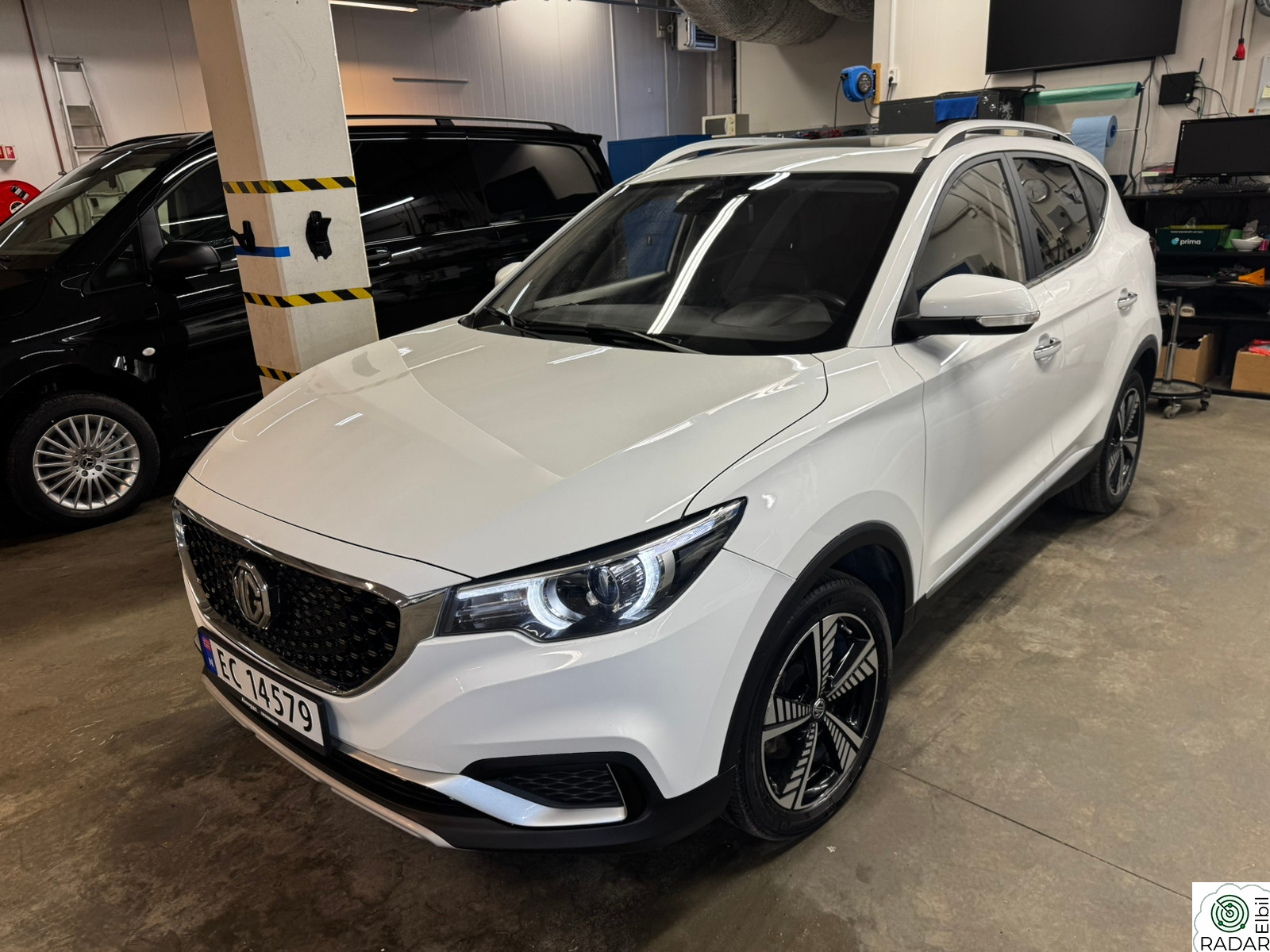 MG ZS EV Luxury/Skinn/Panorama/kamera/ 7 års garanti