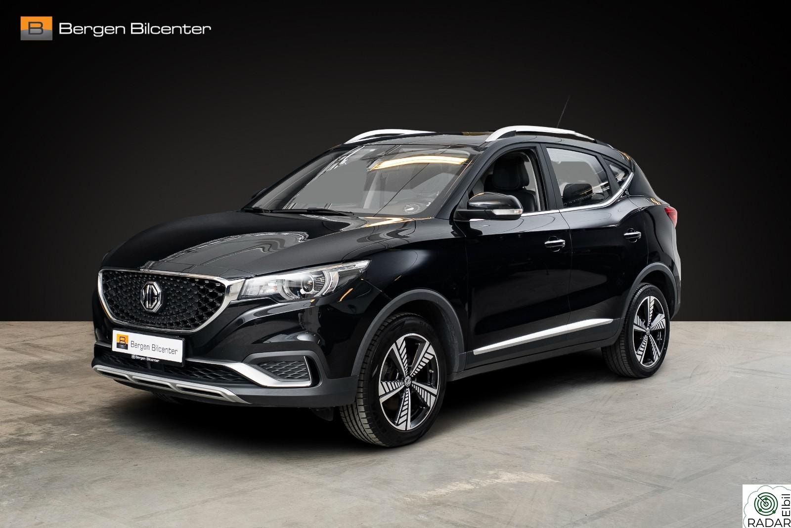 MG ZS EV Luxury Panorama 360kamera AdaptivCruise Eu ok 2028