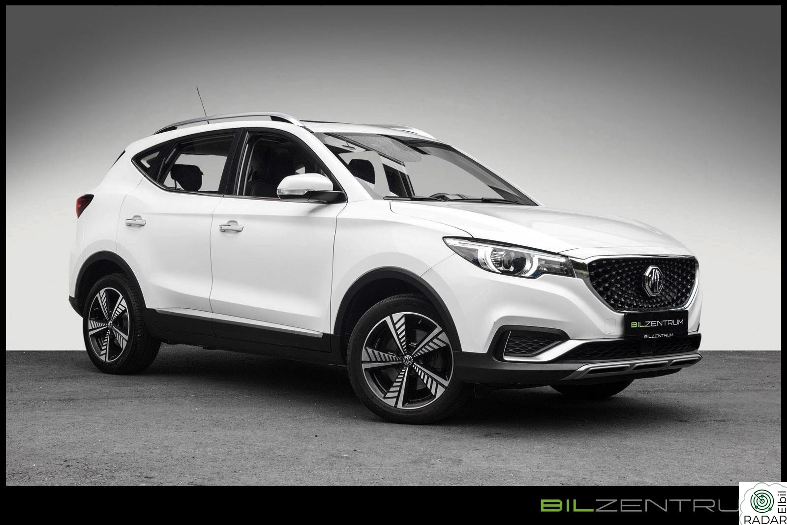 MG ZS EV Luxury Navi ACC Kamera Skinn Panorama Keyless++