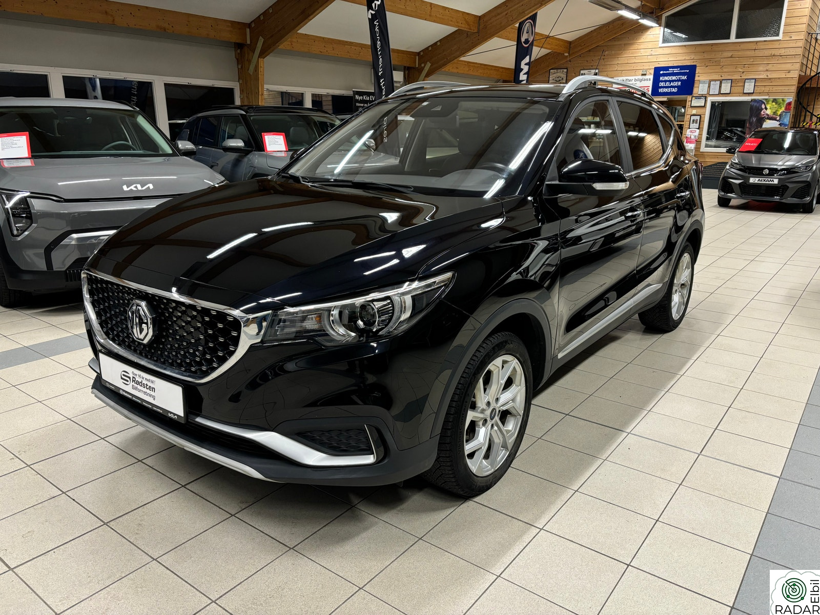 MG ZS EV ZS EV Luxury, Skinn, Soltak, Navi, Garanti, Lav Km+