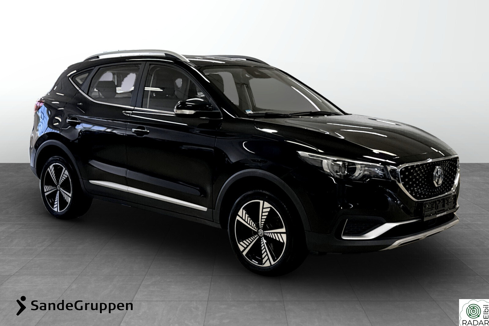 MG ZS EV Luxury Pano, Skinn, Lav km, Komplett service historikk