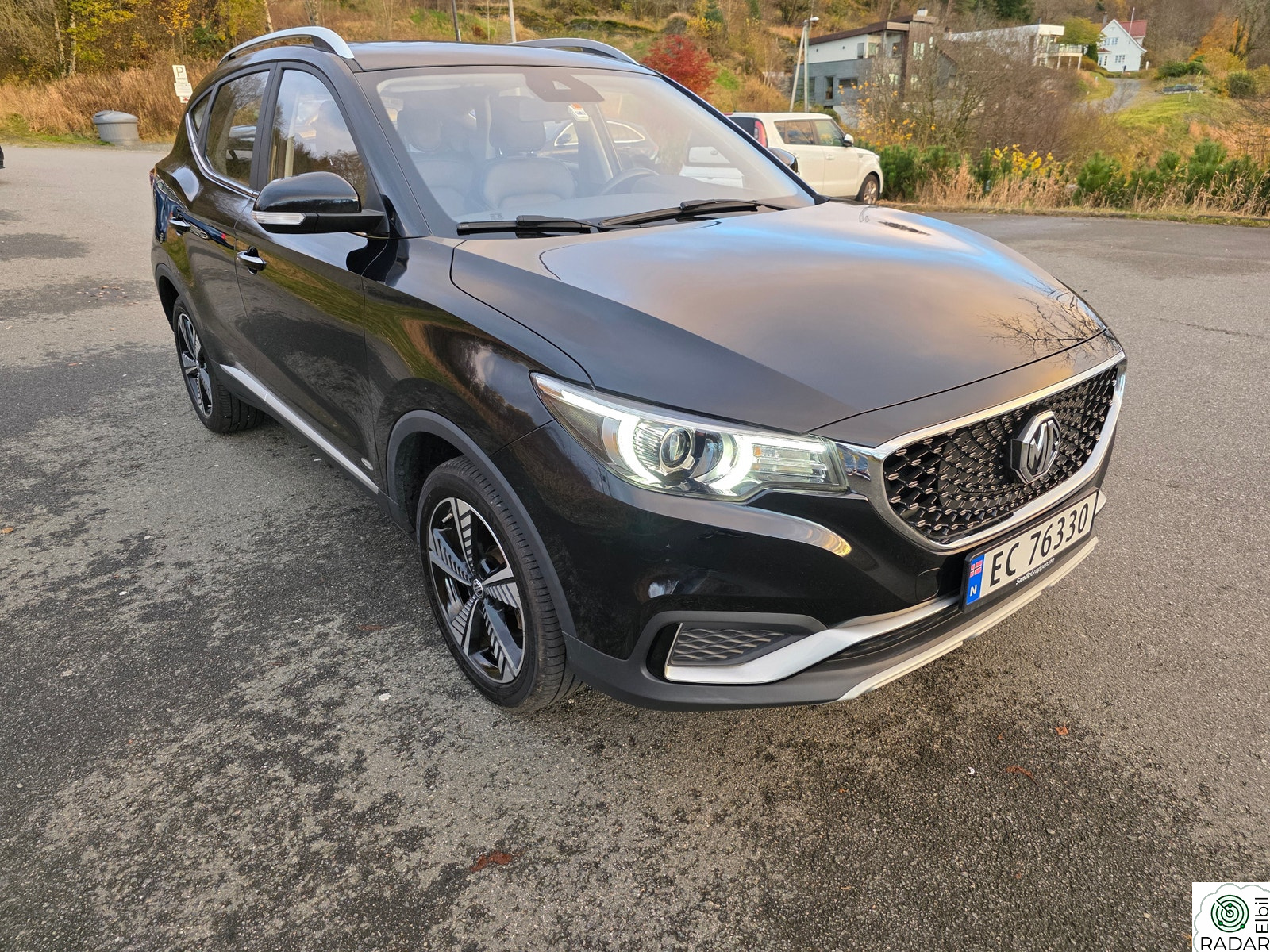 MG ZS EV 7års garanti/Luxury/Skinn/Panorama/Kamera/Lav km+