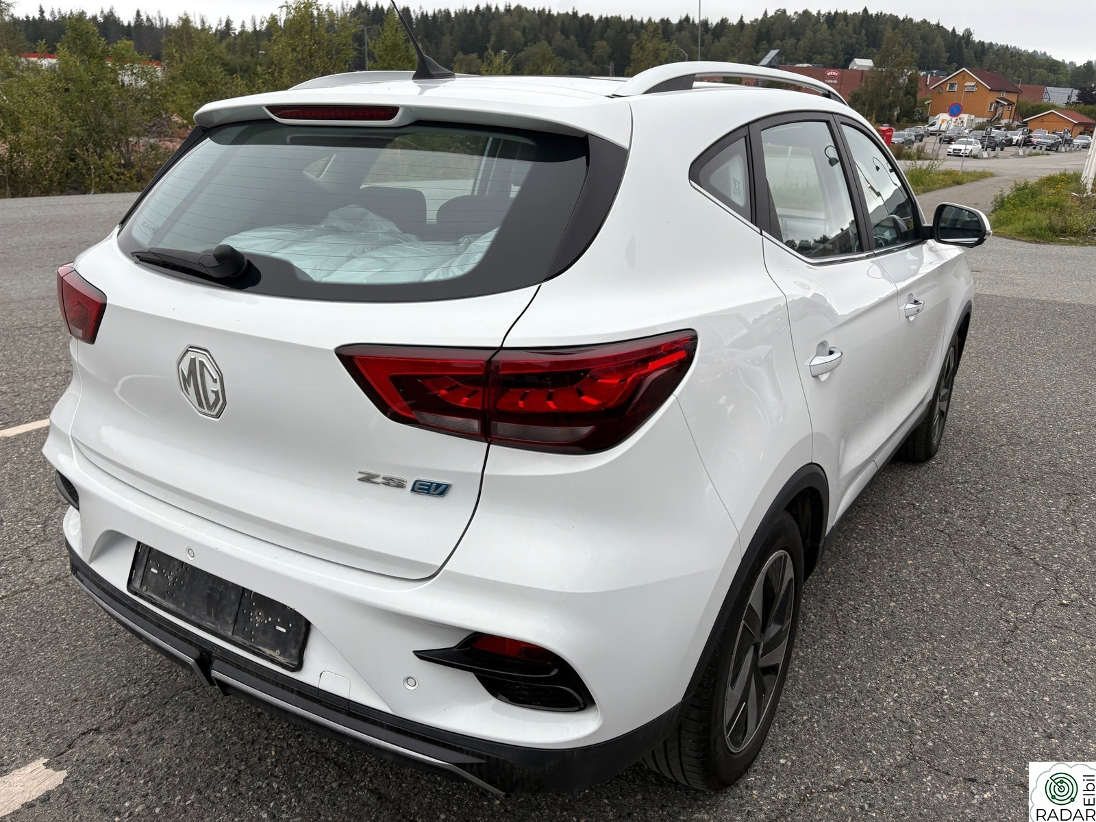 MG ZS EV 70KW 156HK LUXURY SKINN PANORAMATAK
