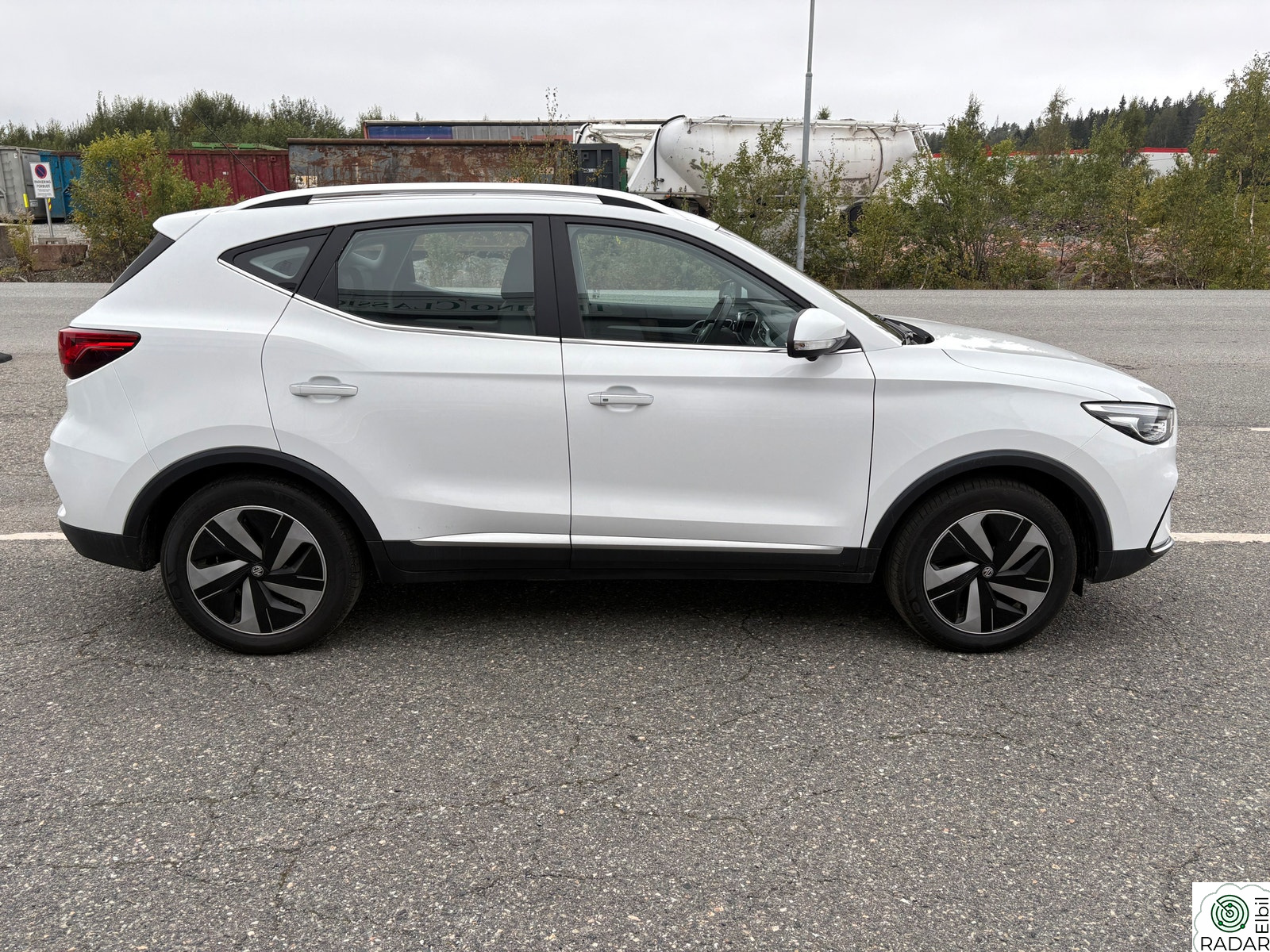 MG ZS EV 70KW 156HK LUXURY SKINN PANORAMATAK