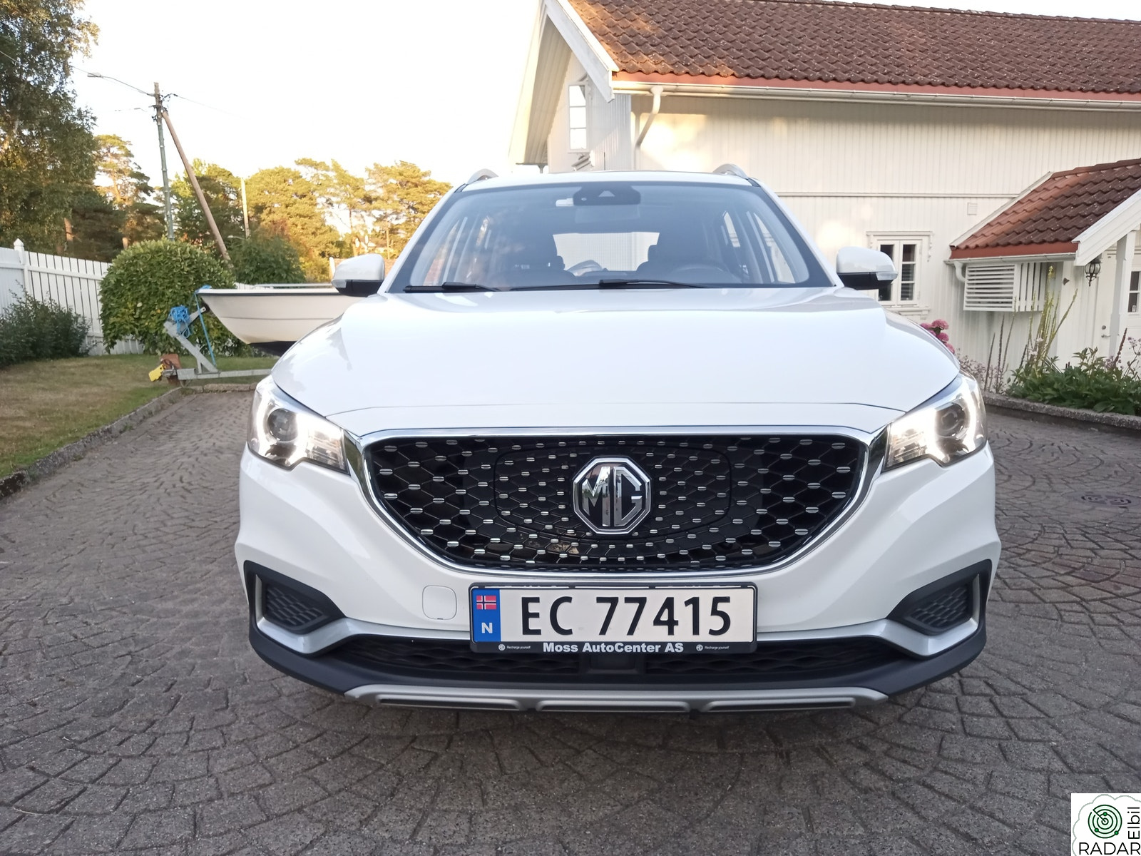 MG ZS EV LUXURY