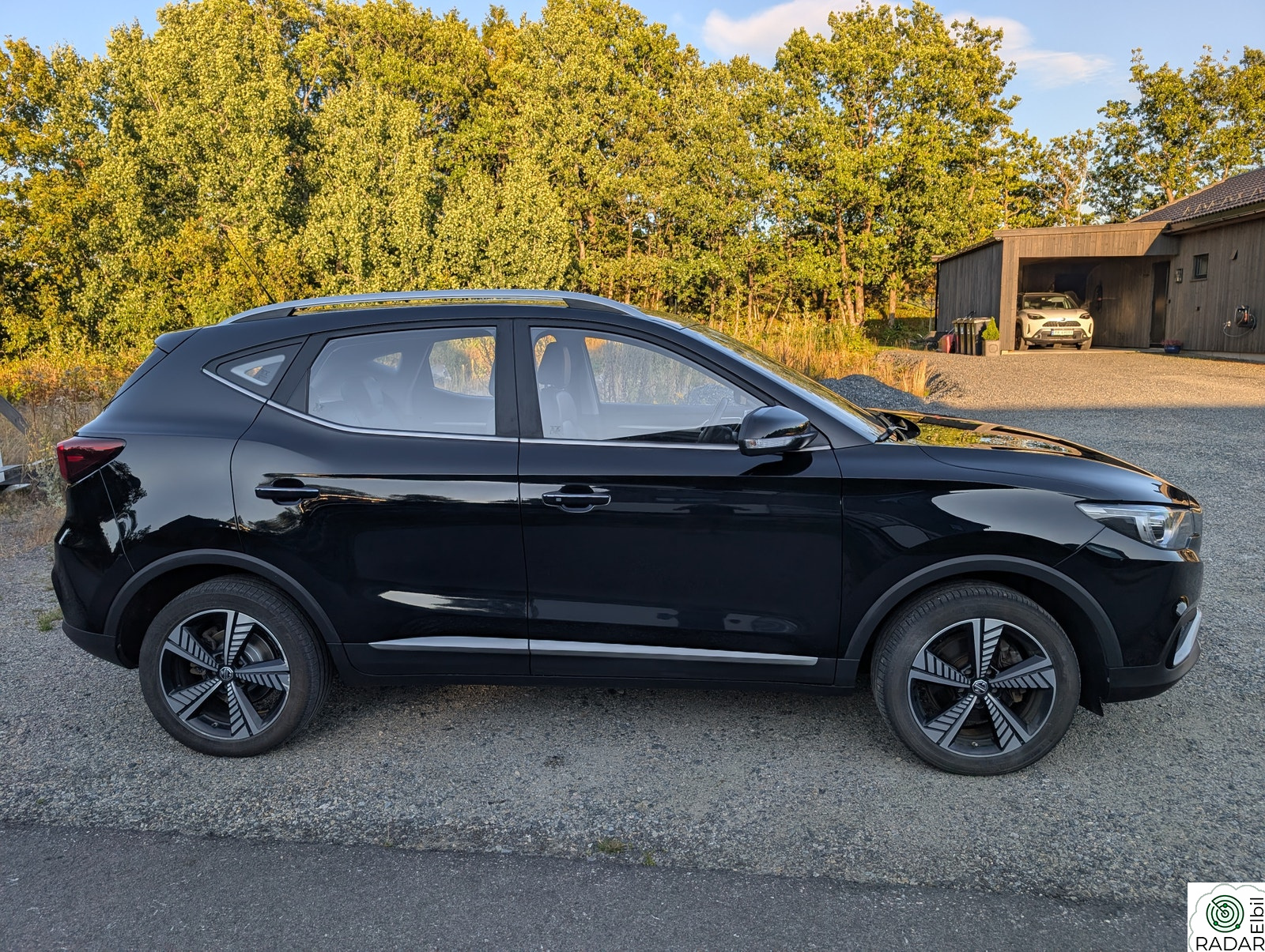 MG ZS EV Luxury edition