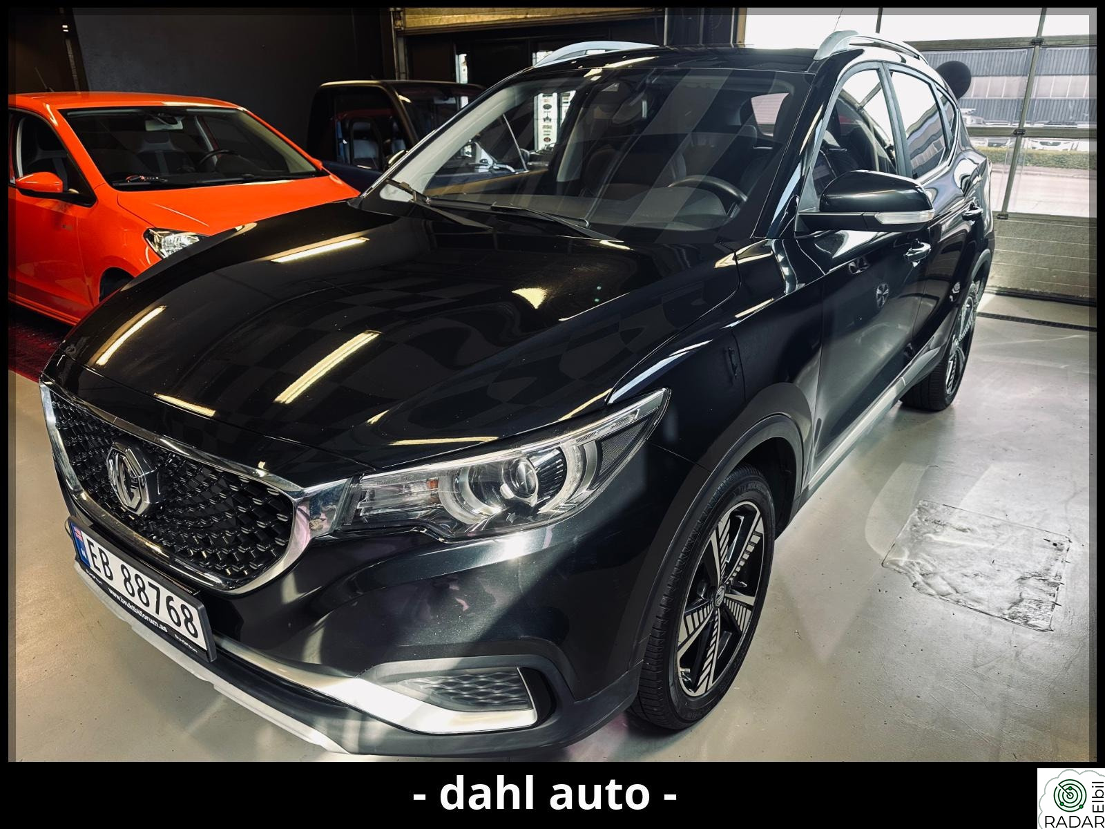 MG ZS EV LUXURY/AUTOMAT/PANO/DAB/SKINN/R-KAM/NY EU!!!