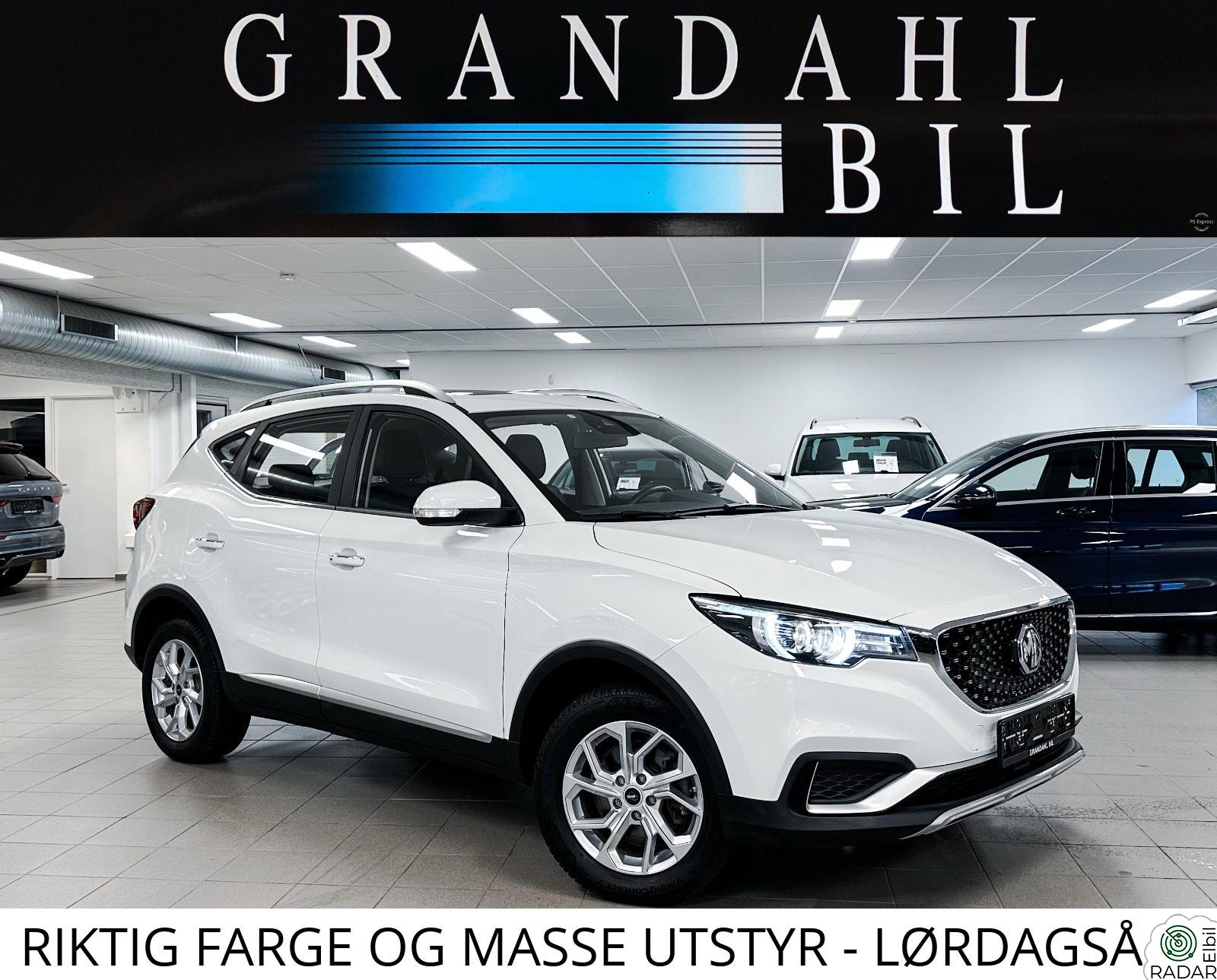 MG ZS EV LUXURY ACC SKINN KJØREASS. PANOTAK APPLE CARPLAY KAMERA