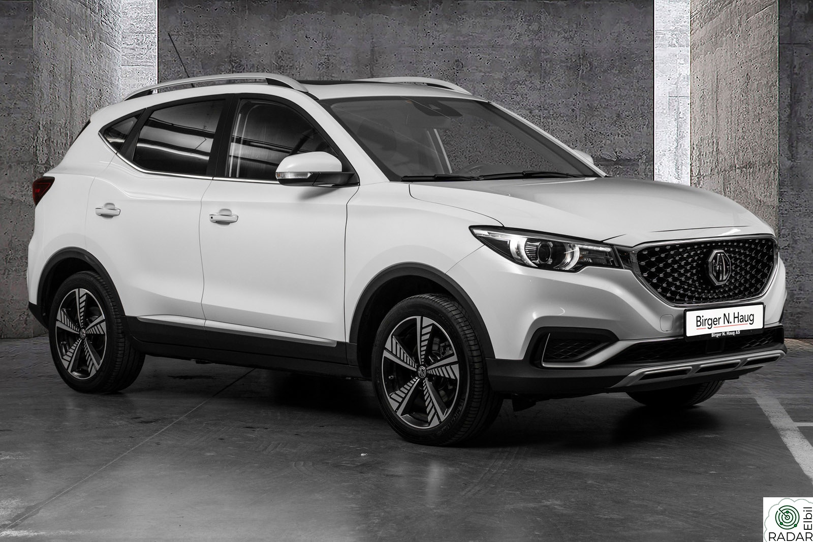 MG ZS EV LUXURY PANO LEVERINGSKLAR FINANS FORSIKRING++