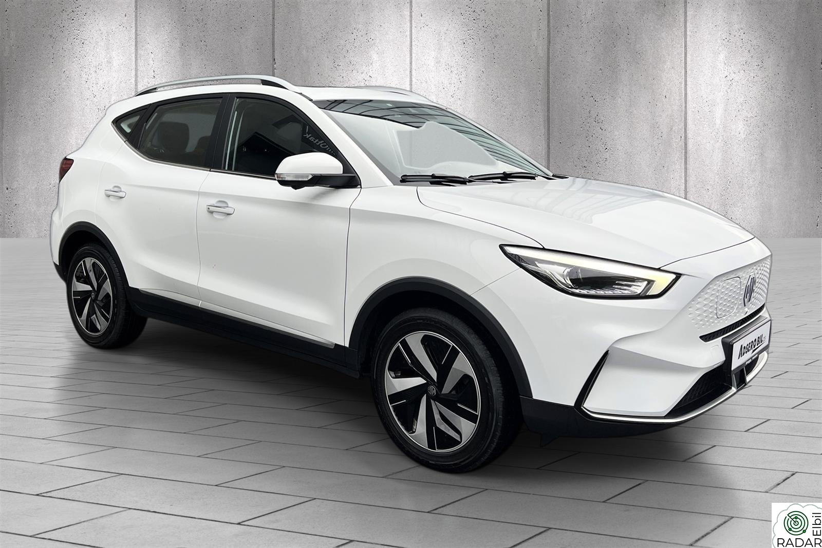 MG ZS EV LUXURY